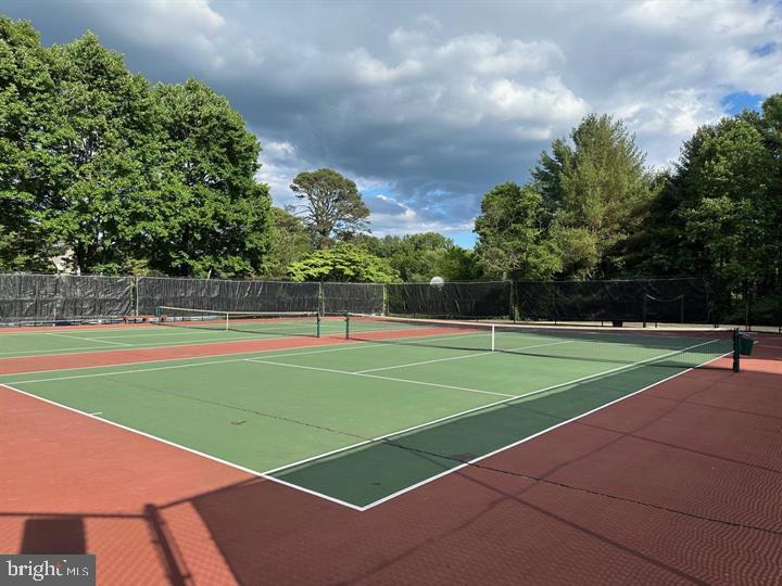 BURKE CENTRE - Residential