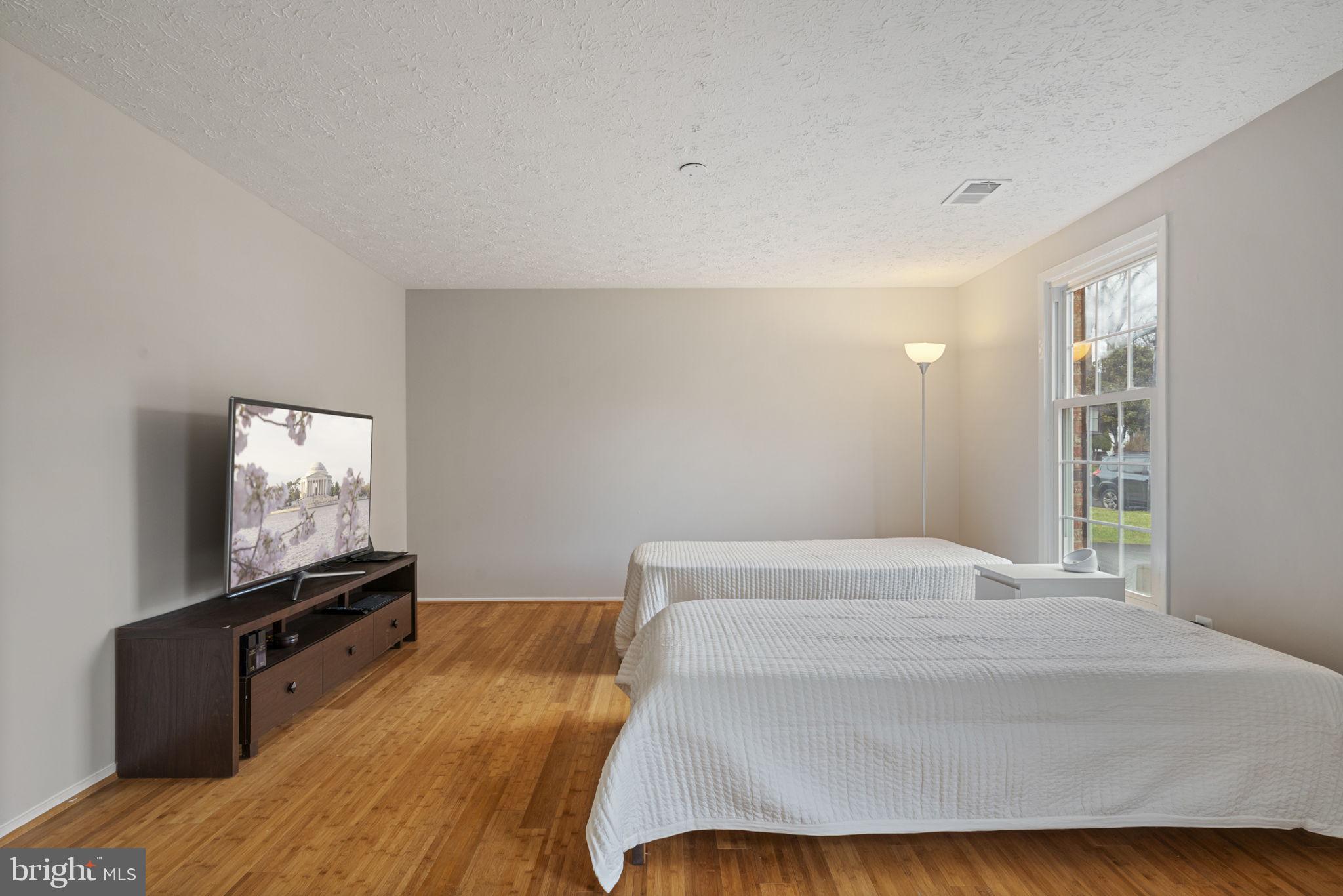 BURKE CENTRE - Residential