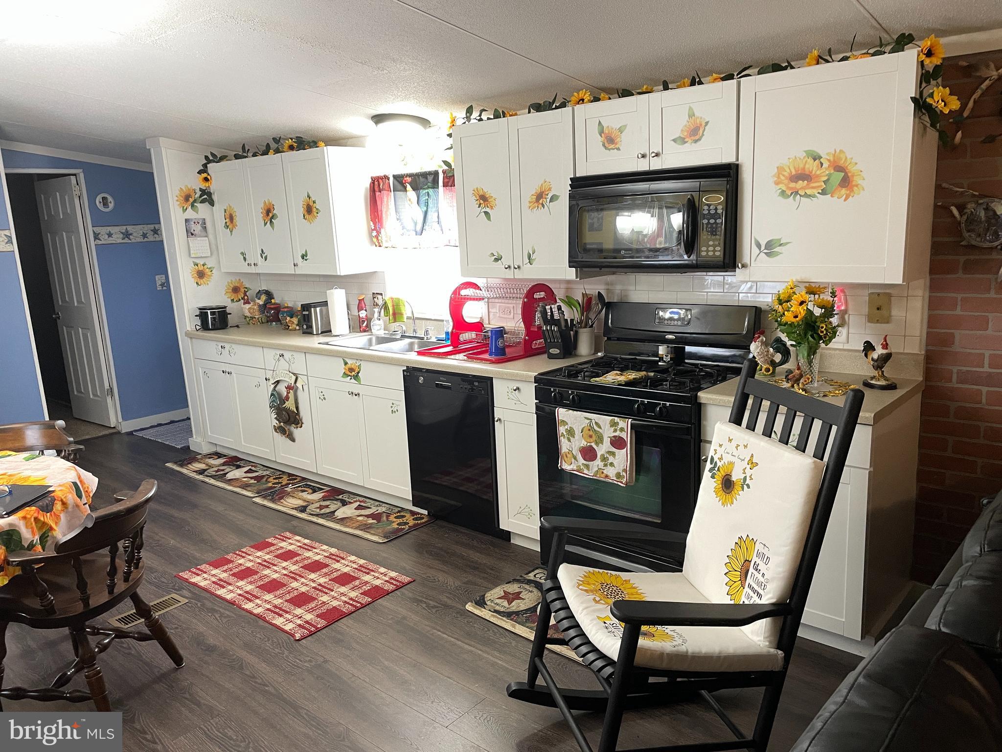 BLUE BELL MOBILE HOME PARK - Residential