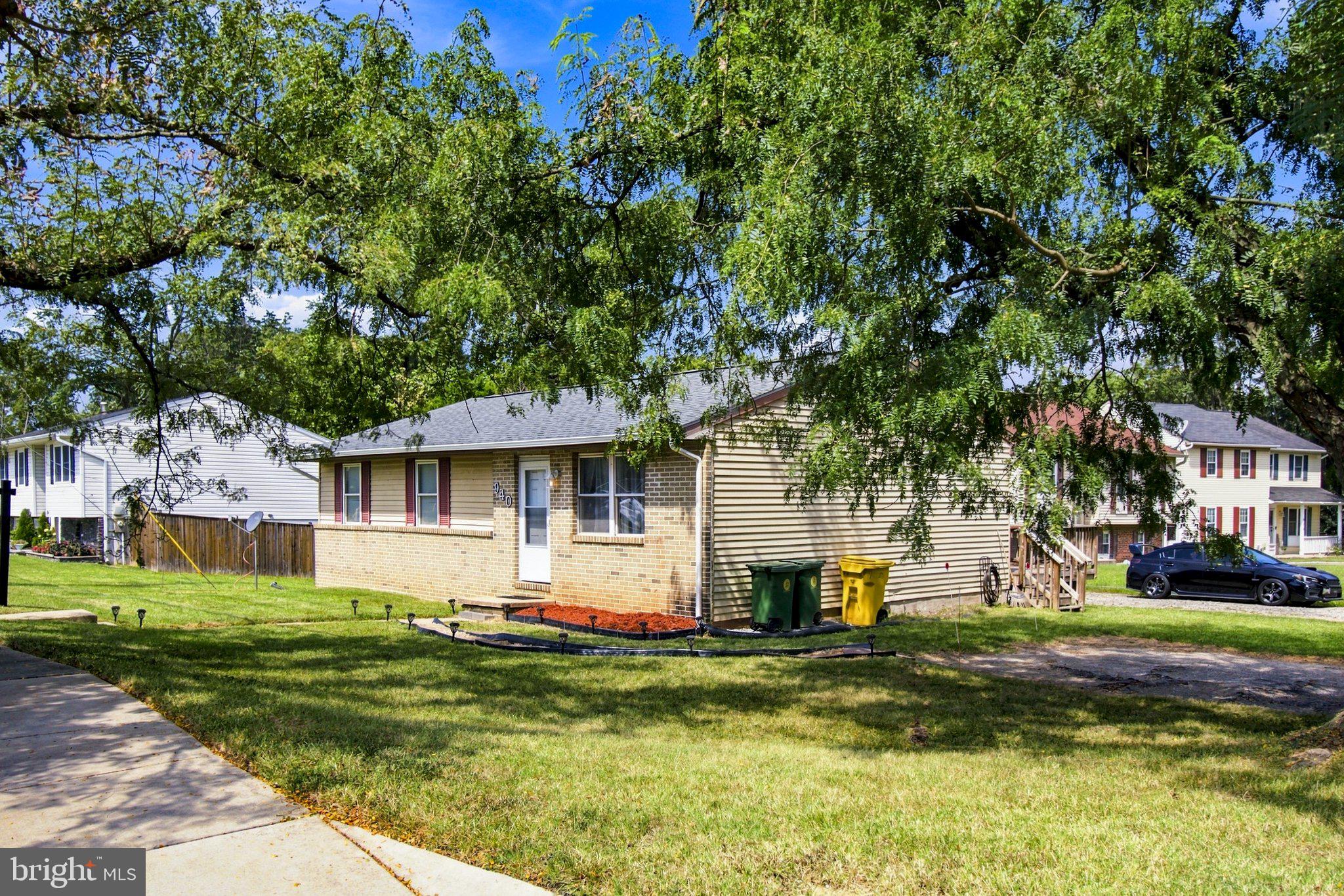 940 HAMMONDS LANE