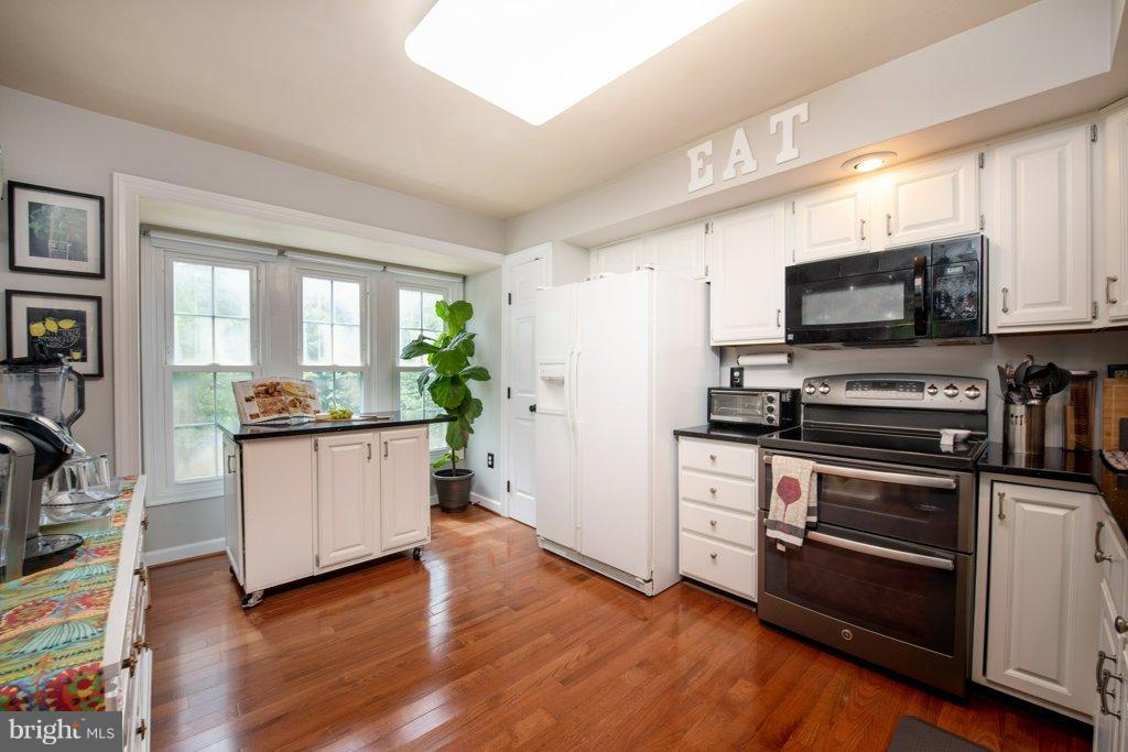 LIFESTYLE AT SULLY STATION - Residential