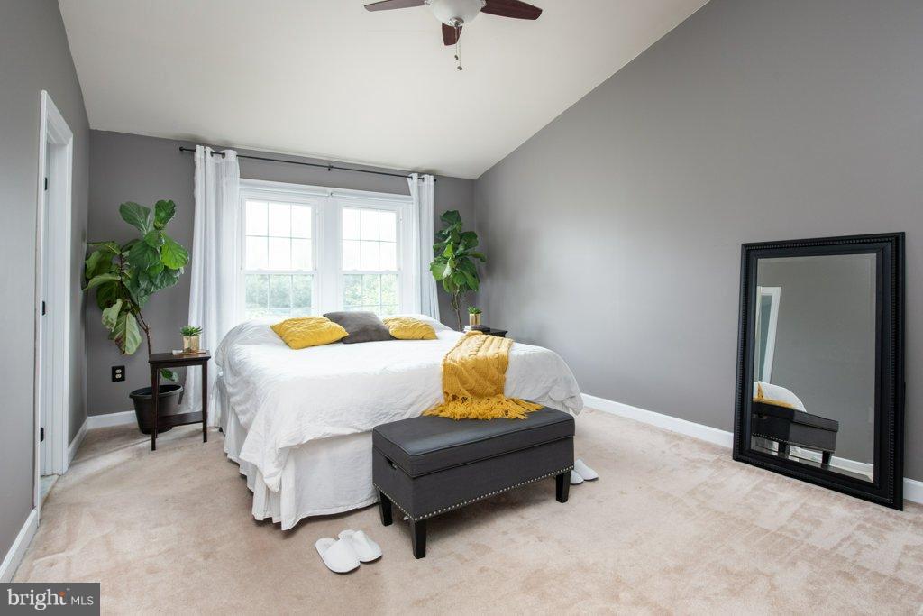 LIFESTYLE AT SULLY STATION - Residential