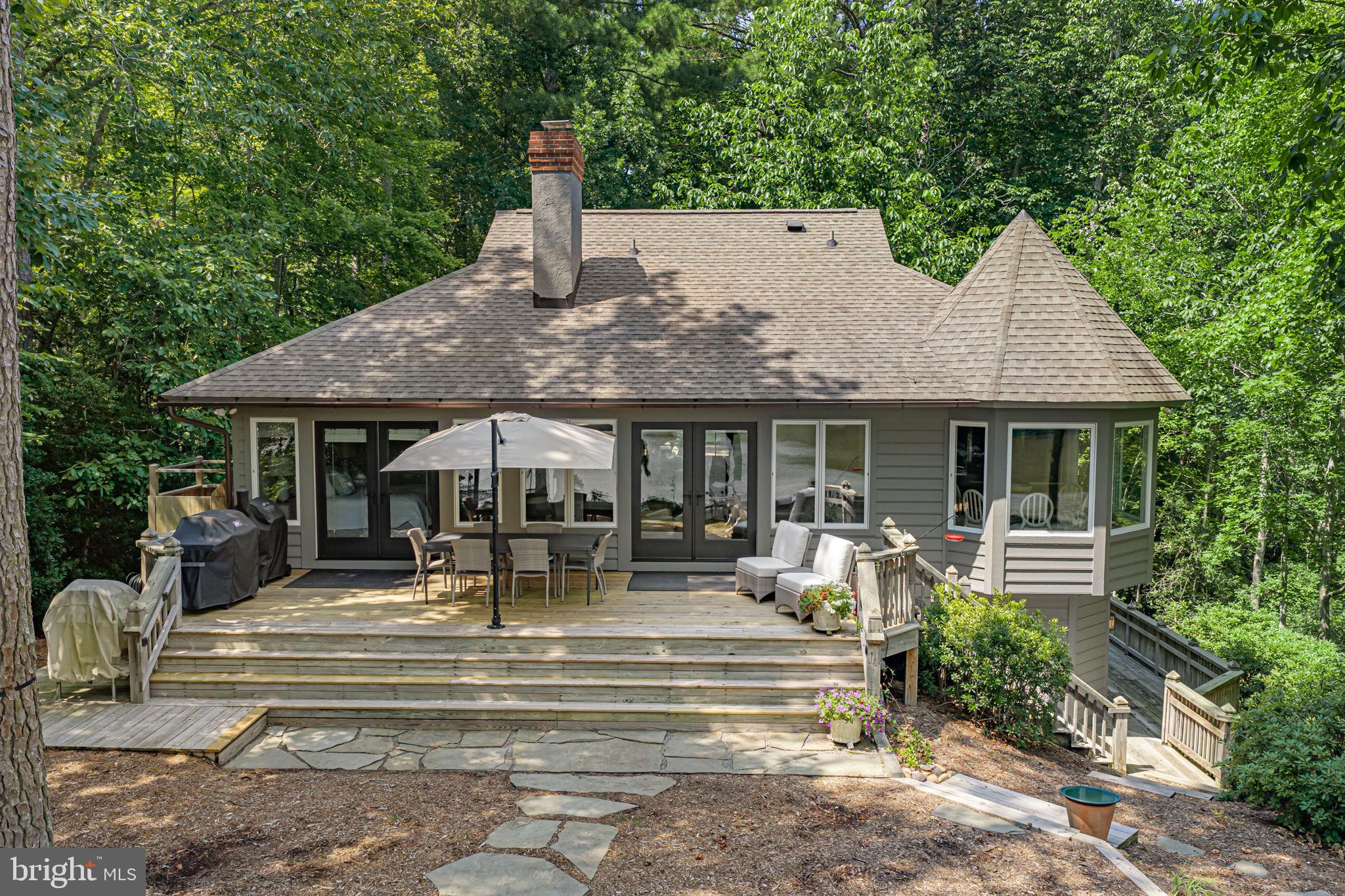 1574 RIVERWOOD DRIVE