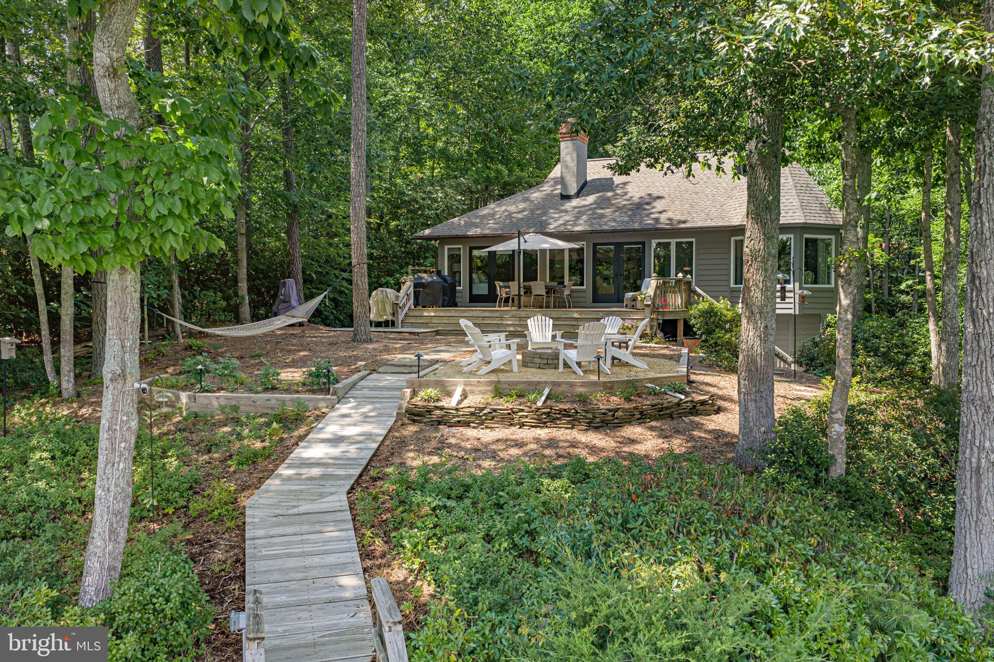 1574 RIVERWOOD DRIVE
