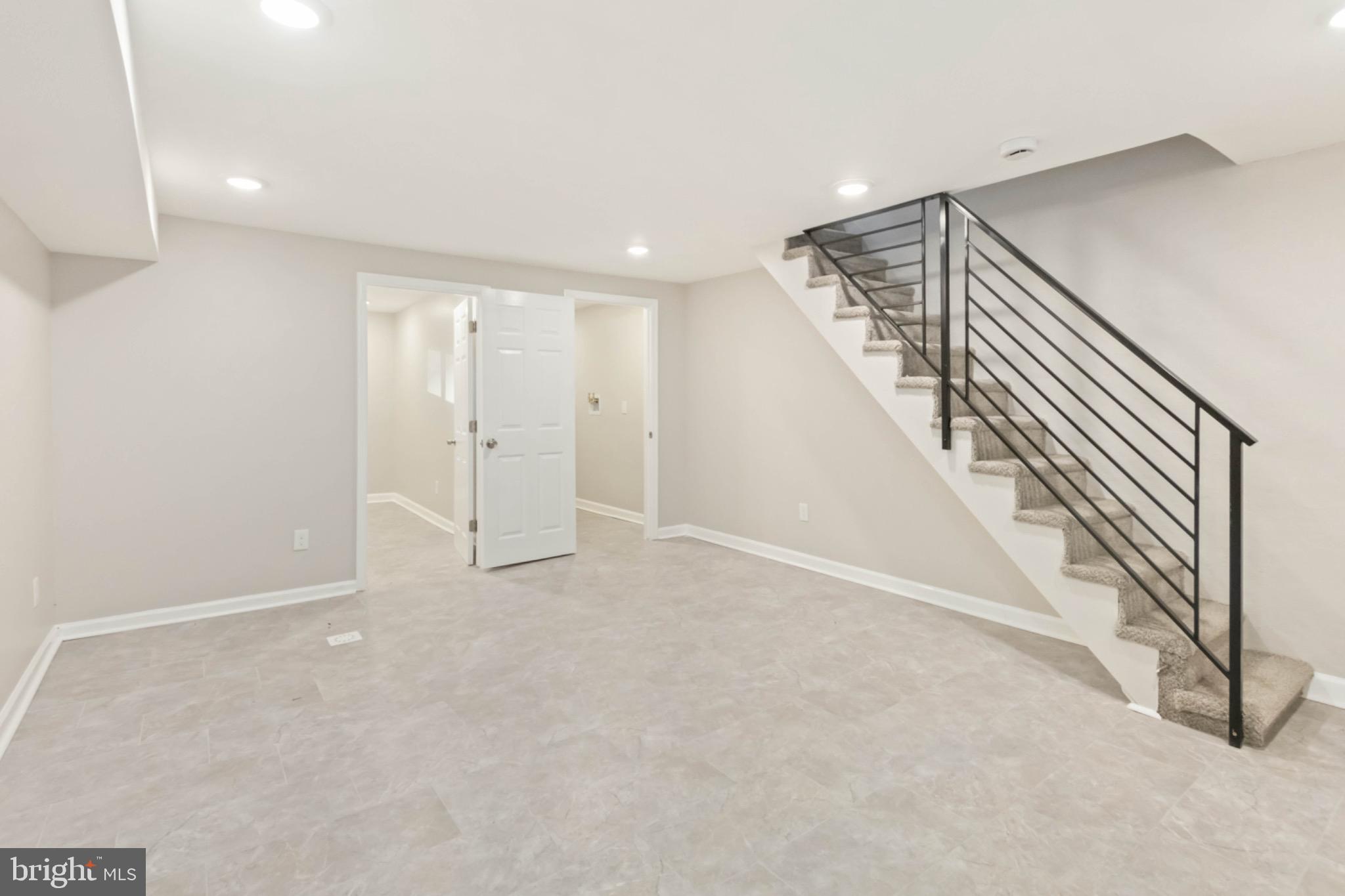 WEST OAK LANE - Residential