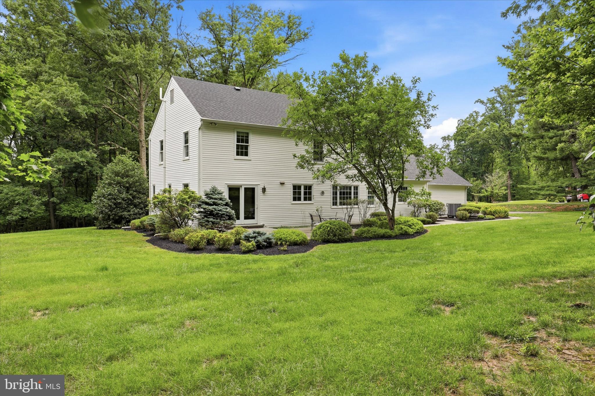 805 LEWIS LANE