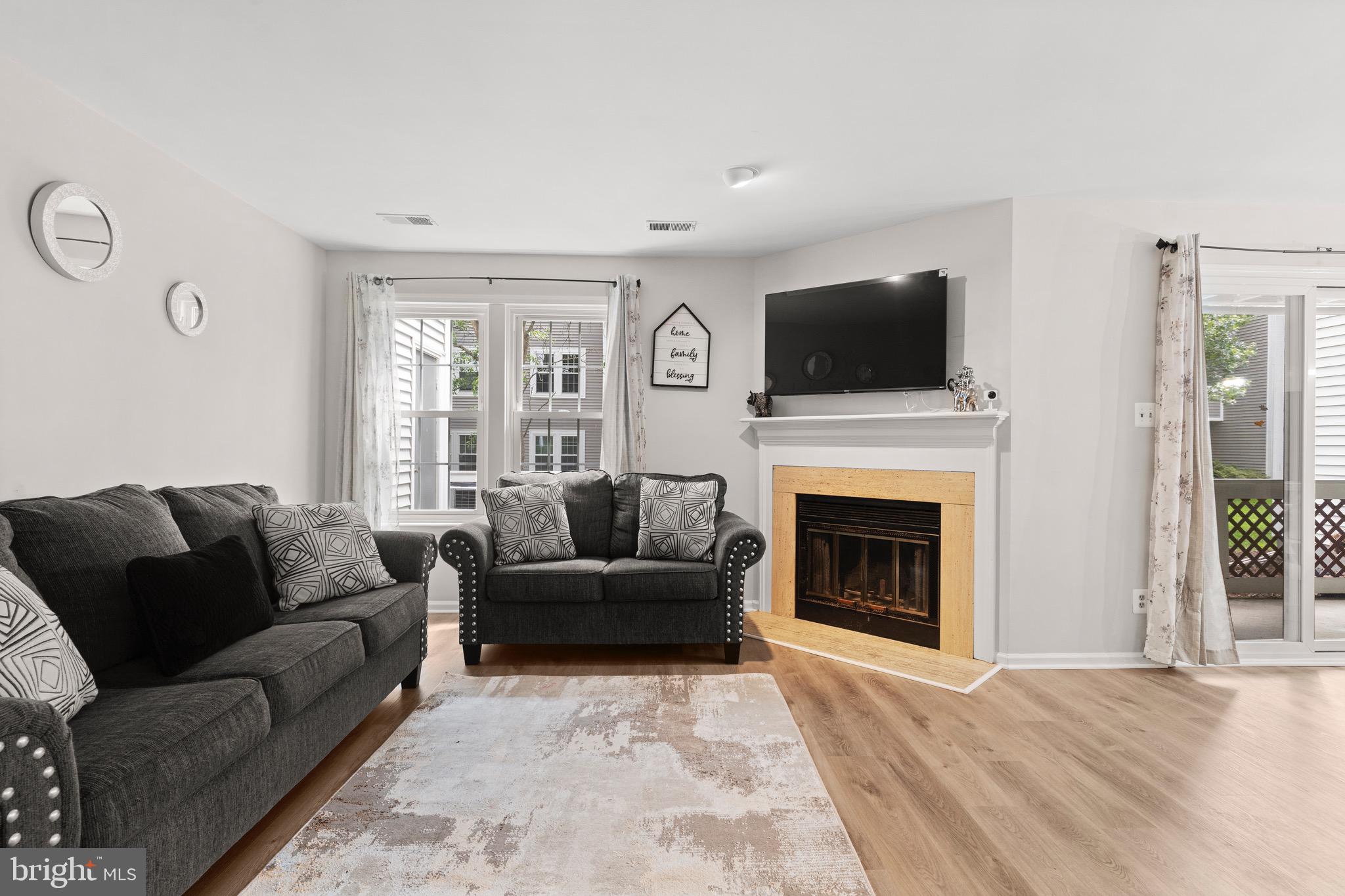 ***Motivated Seller*** Nicely updated 2-bedroom, 2-bathroom ground level condo! Located just minutes from Route 50, I-66, and Fairfax County Parkway, this home offers easy access to shopping, restaurants, and entertainment. Step into an Open Floor plan living area with a cozy wood-burning fireplace. Recent renovations in 2024 include Quartz Countertops, back-splash, durable luxury vinyl plank (LVP) flooring, and fresh paint. Enjoy a private rear patio along with additional storage space. Guest parking available on the side of the building and ample street parking nearby, your visitors will always feel welcome.
Don’t miss out on this gem—schedule a showing today to make it yours!