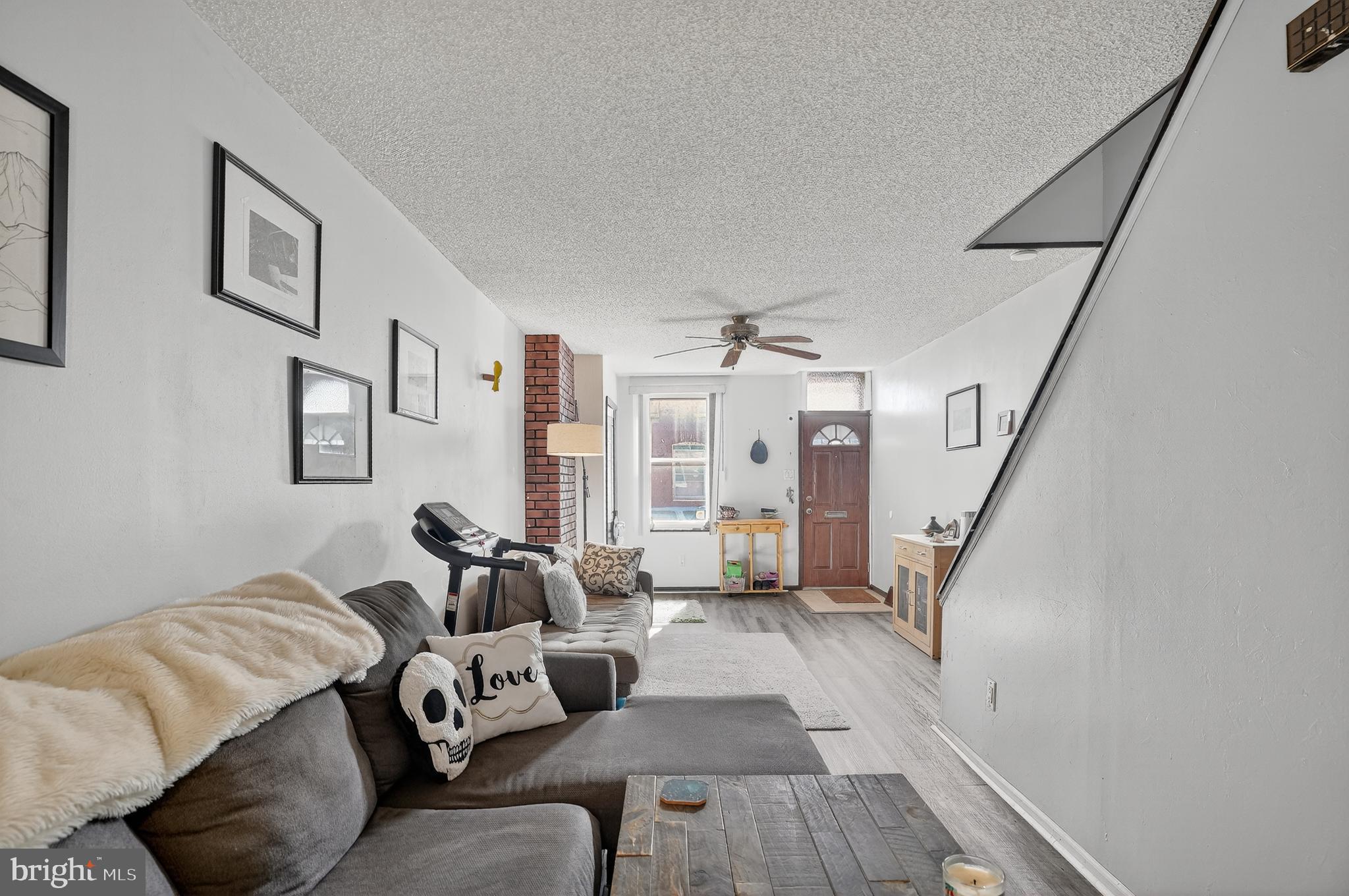 3062 ALMOND STREET