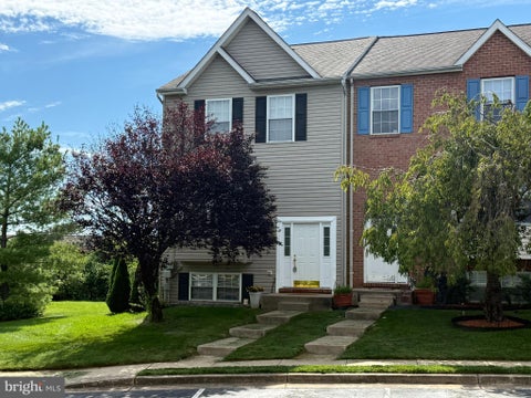 Townhouse For Rent - 5783 Indian Cedar Court<br/> FREDERICK, MD 21703