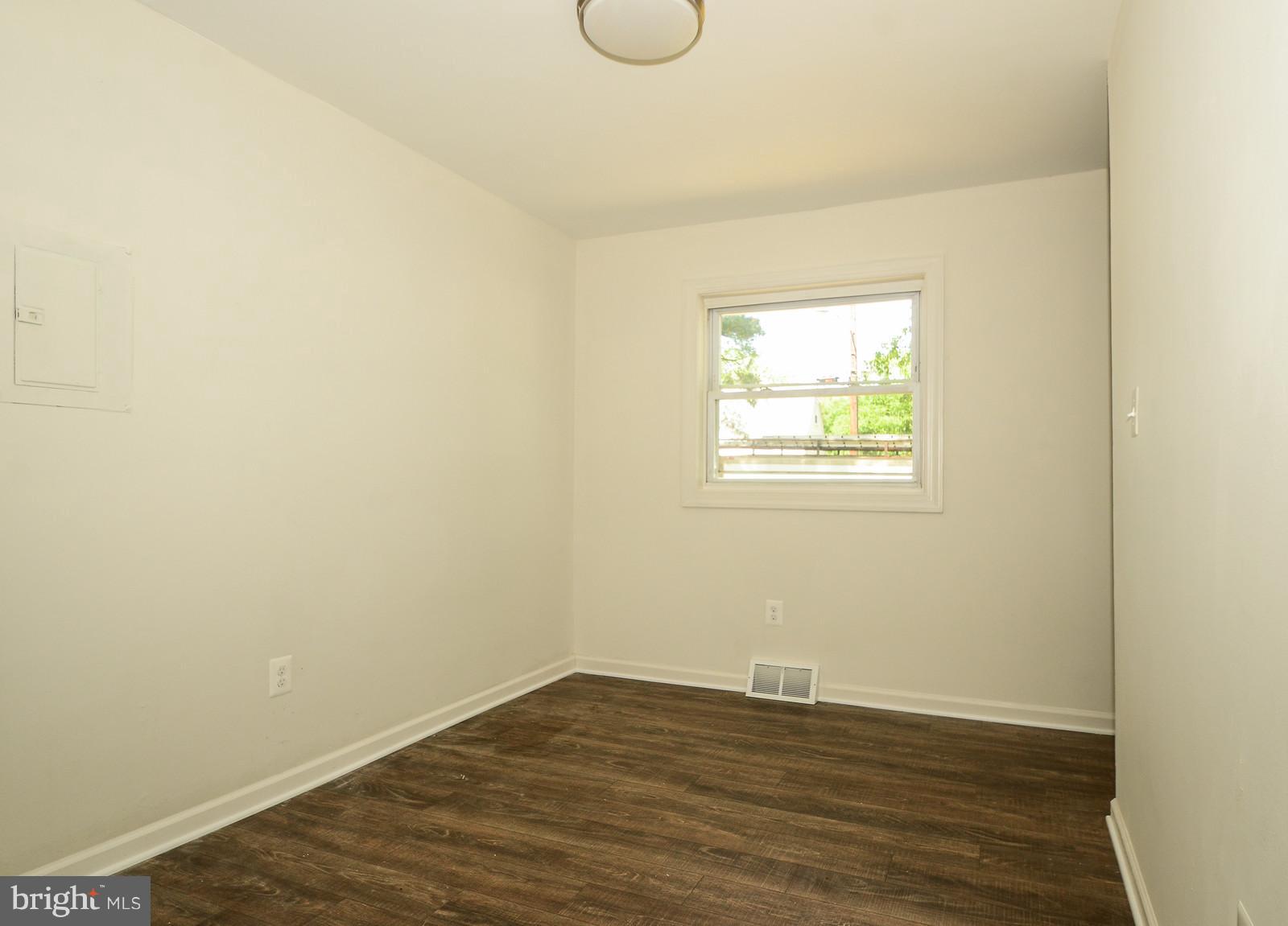 MANASSAS PARK - Residential