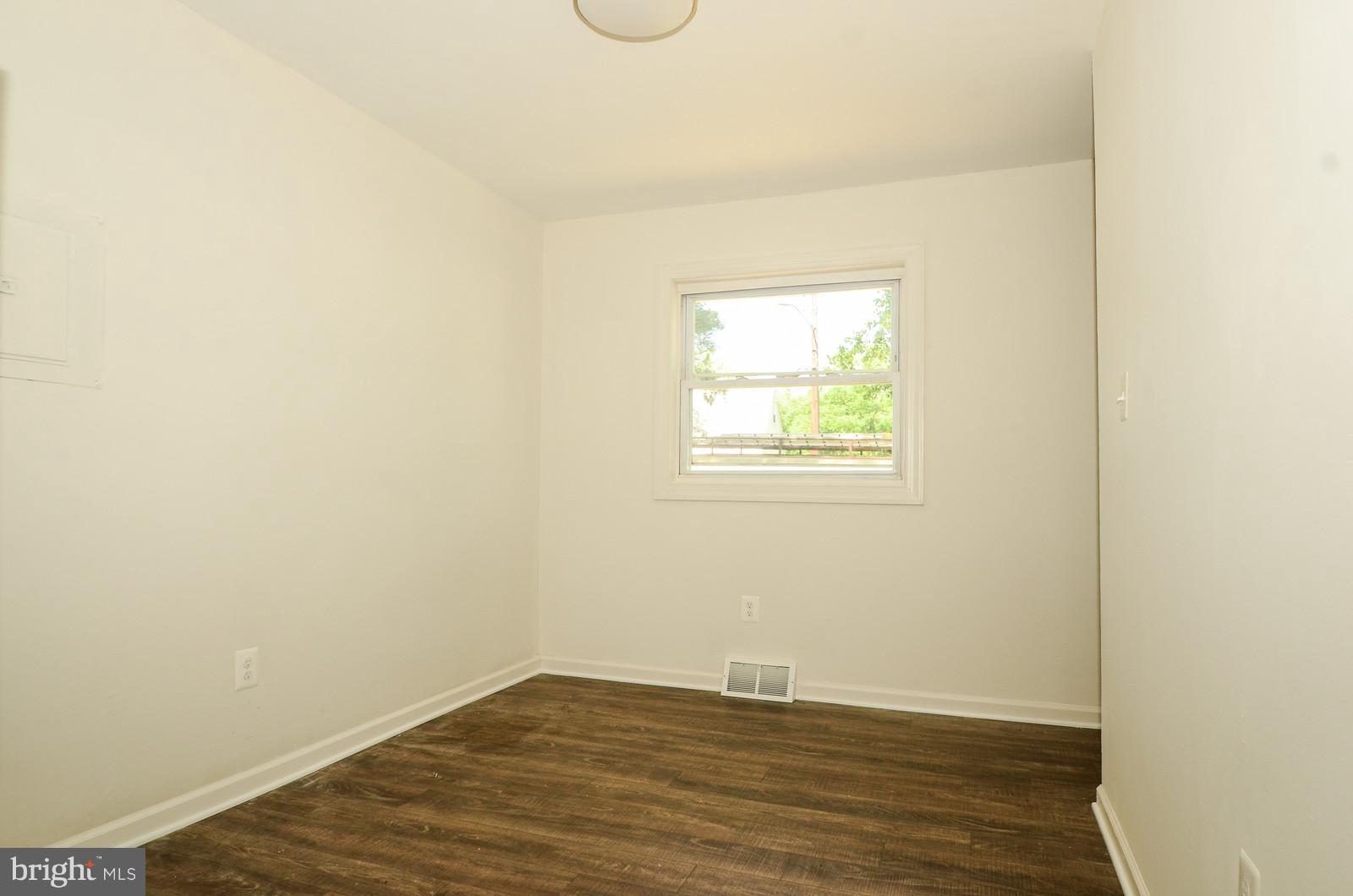 MANASSAS PARK - Residential