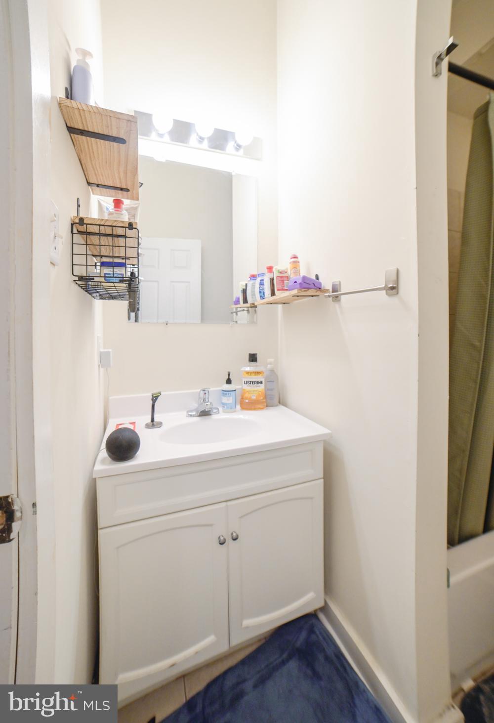 TEMPLE UNIVERSITY - Residential Lease