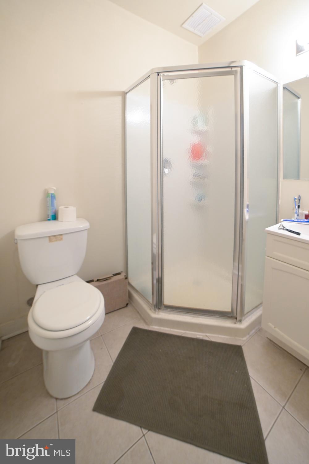 TEMPLE UNIVERSITY - Residential Lease