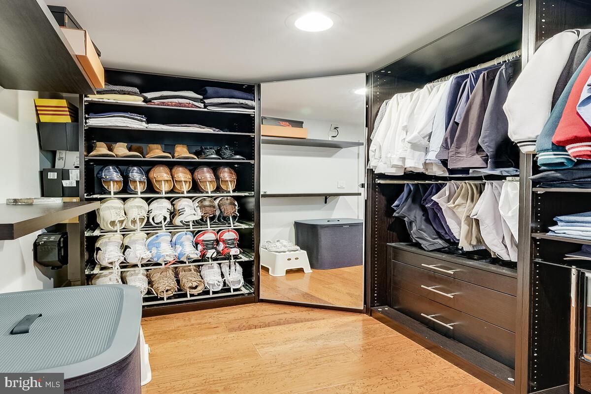 ANCIENT OAK - Residential