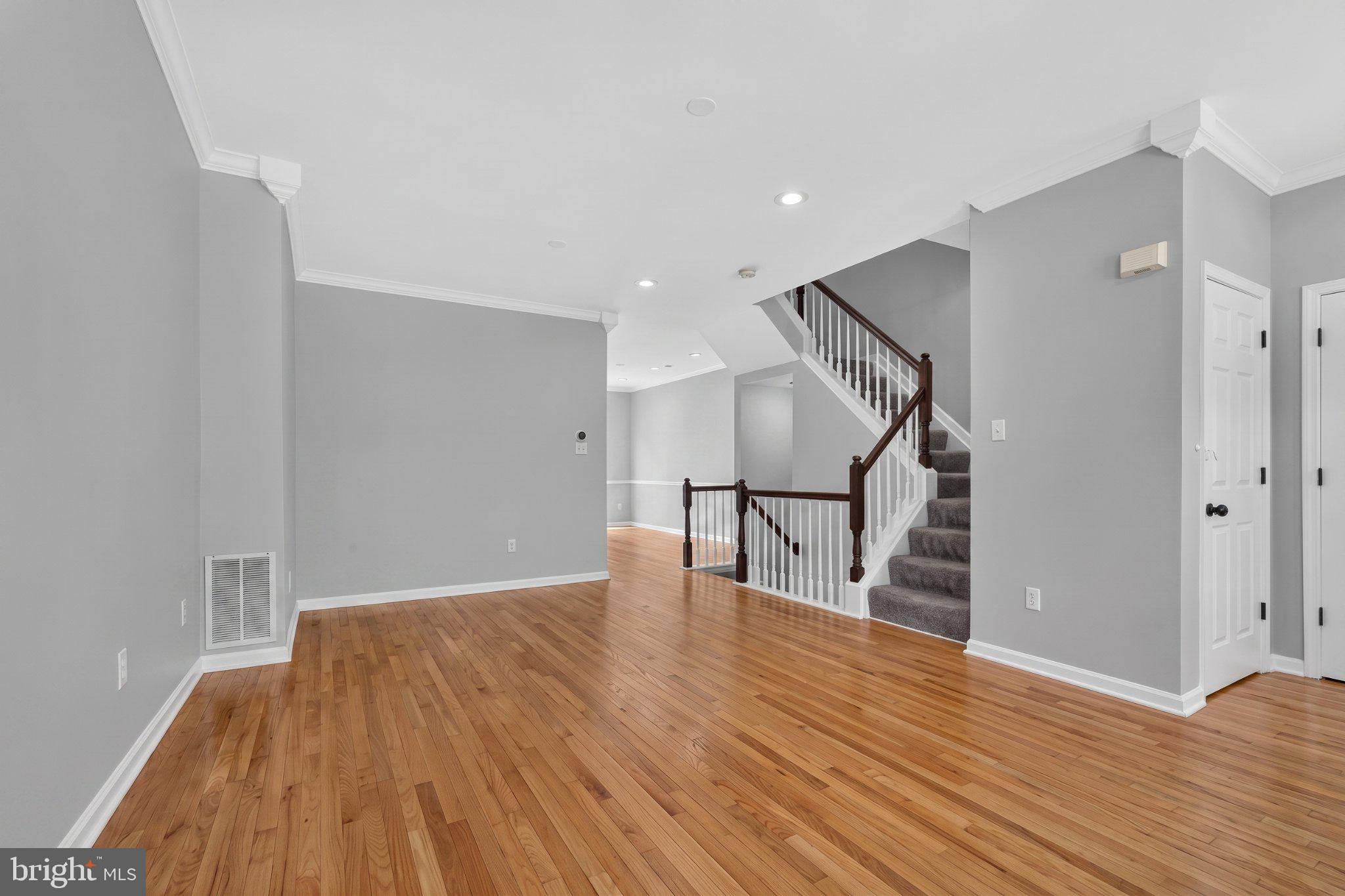 2721 HARRIS LANE