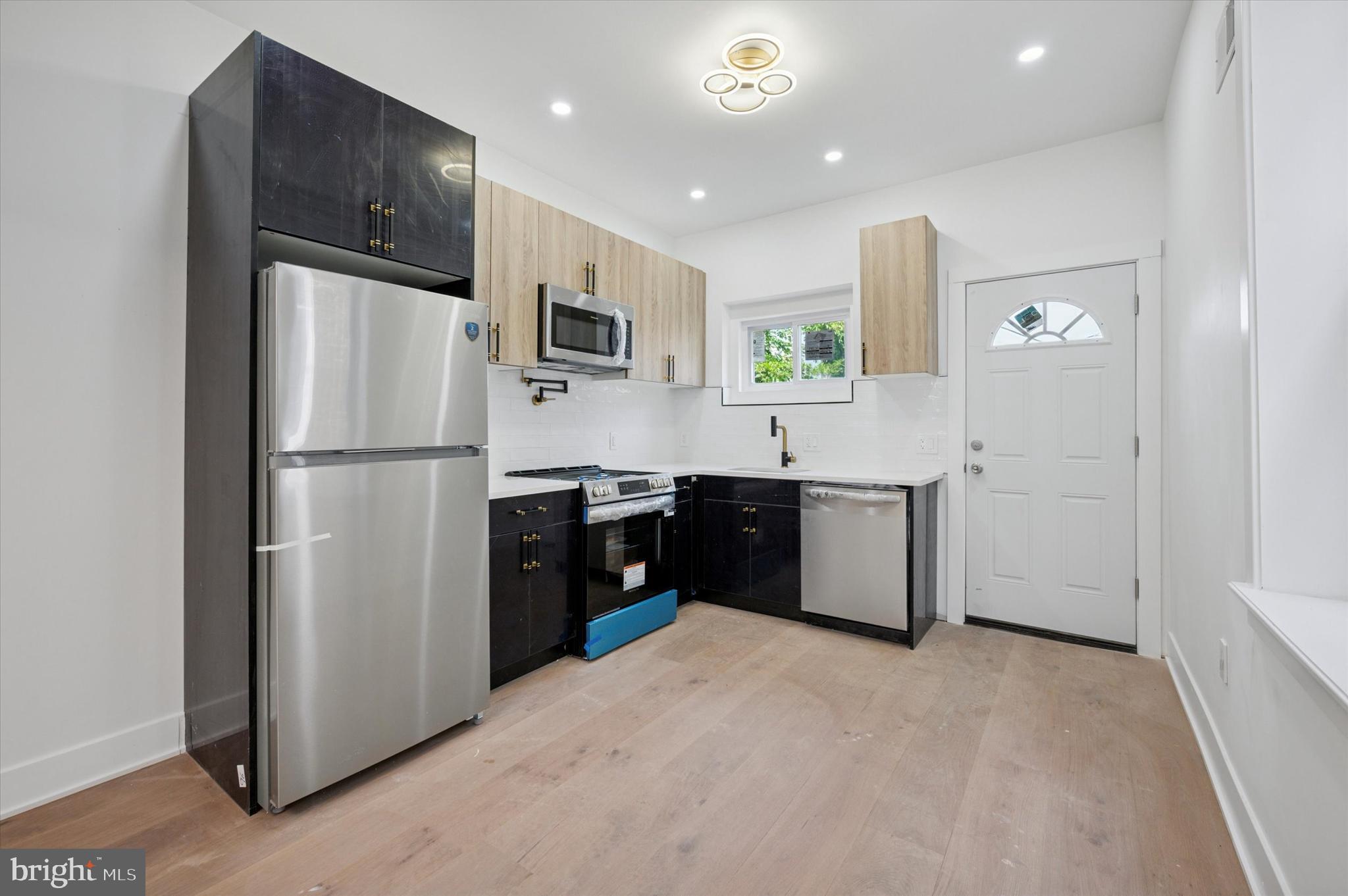 WEST OAK LANE - Residential