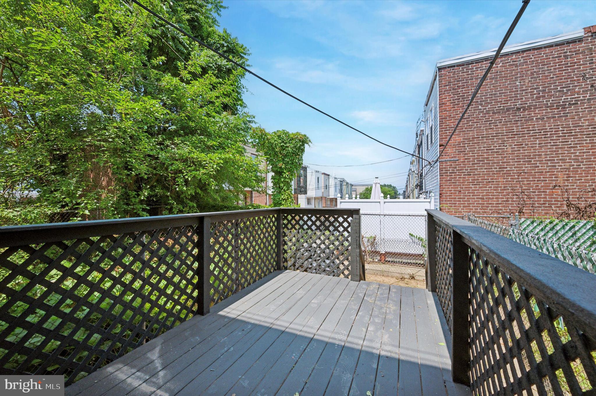 WEST OAK LANE - Residential