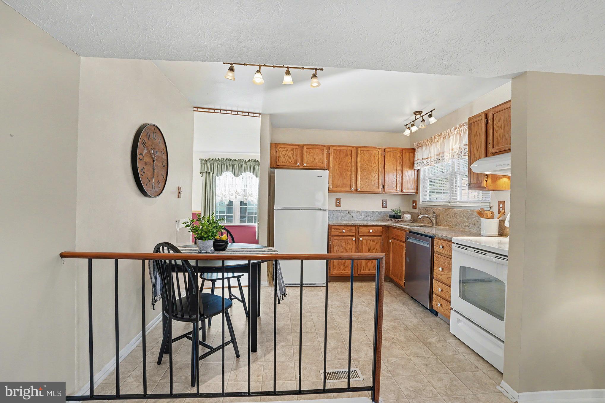 BAY COUNTRY - Residential