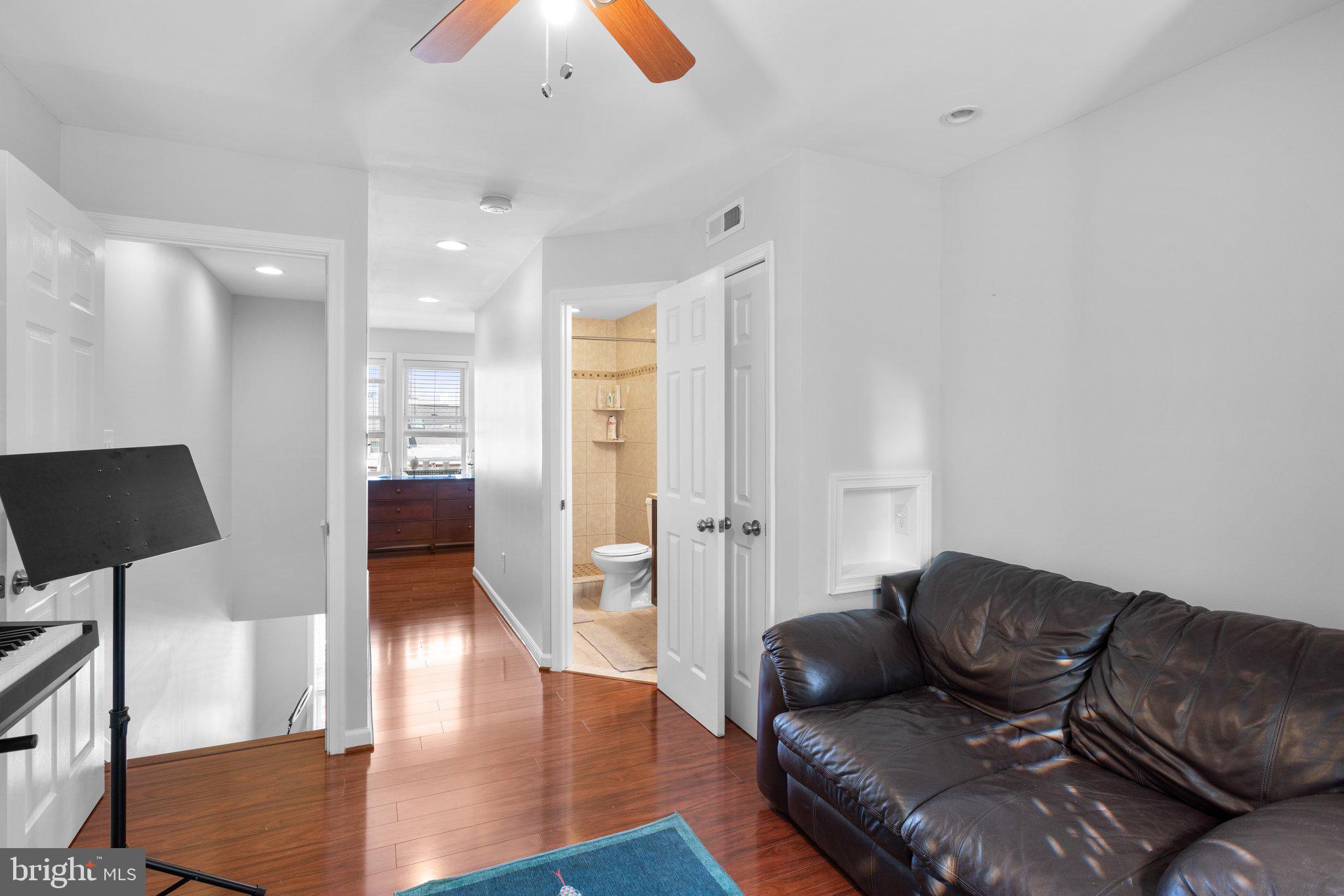 RIVERSIDE - Residential