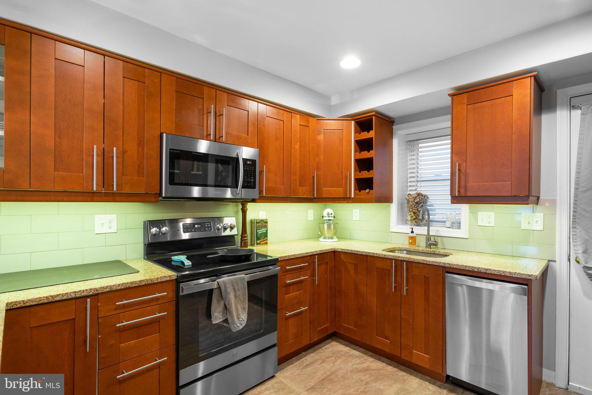 RIVERSIDE - Residential