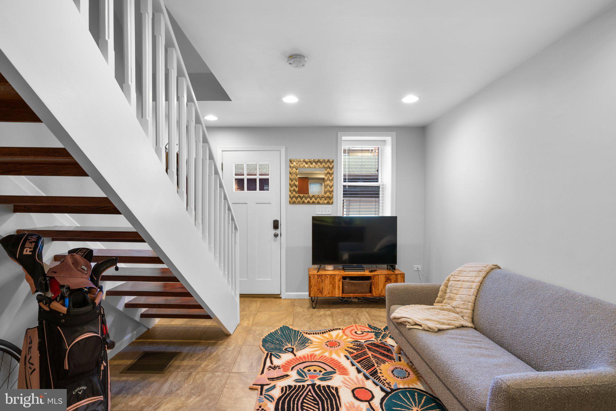 RIVERSIDE - Residential