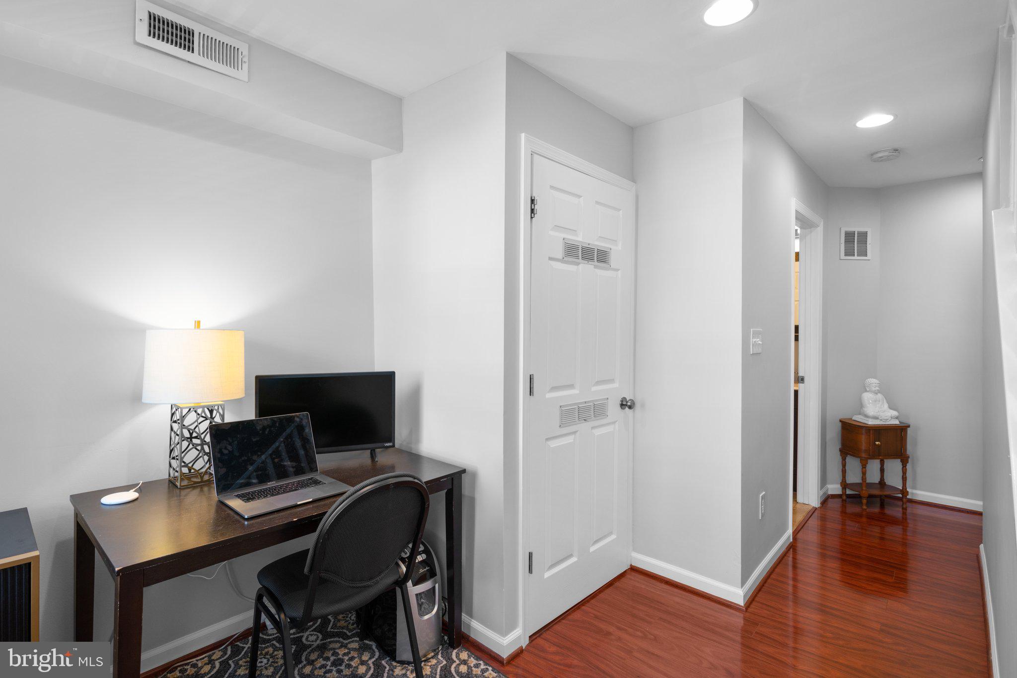 RIVERSIDE - Residential