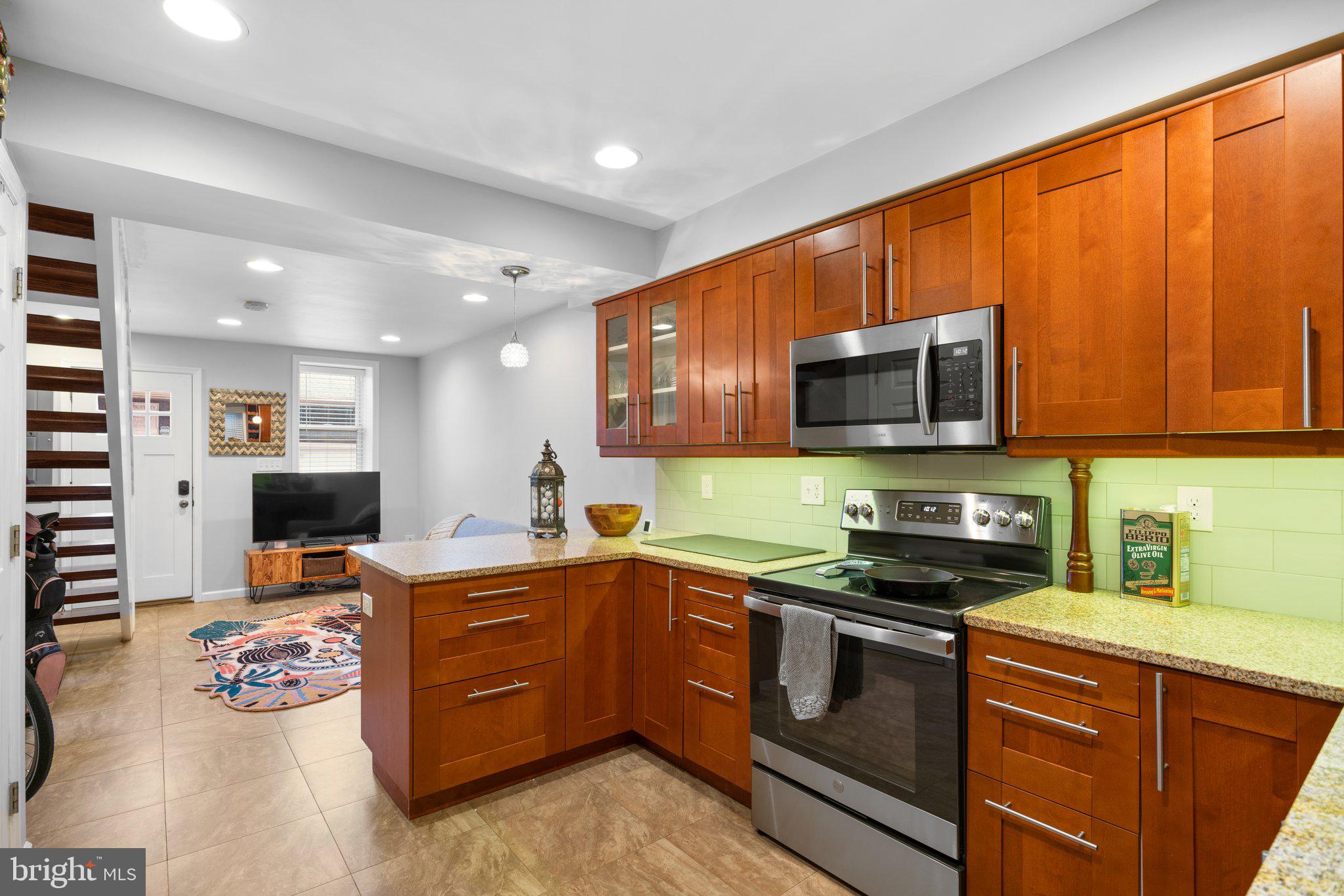 RIVERSIDE - Residential