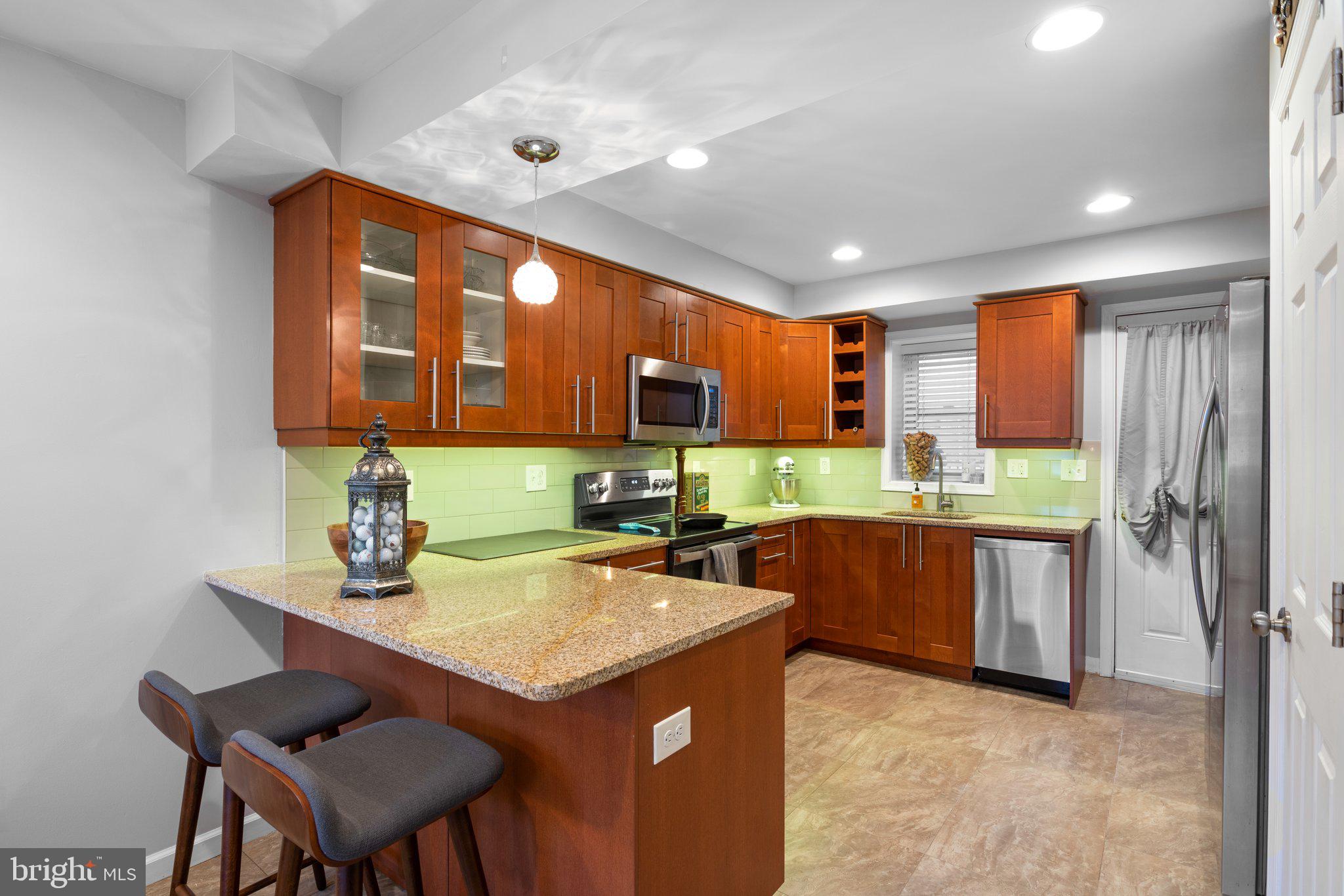 RIVERSIDE - Residential