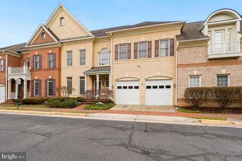 Photo of 12755 Lavender Keep Circle, FAIRFAX, VA 22033 (MLS # VAFX2294394)