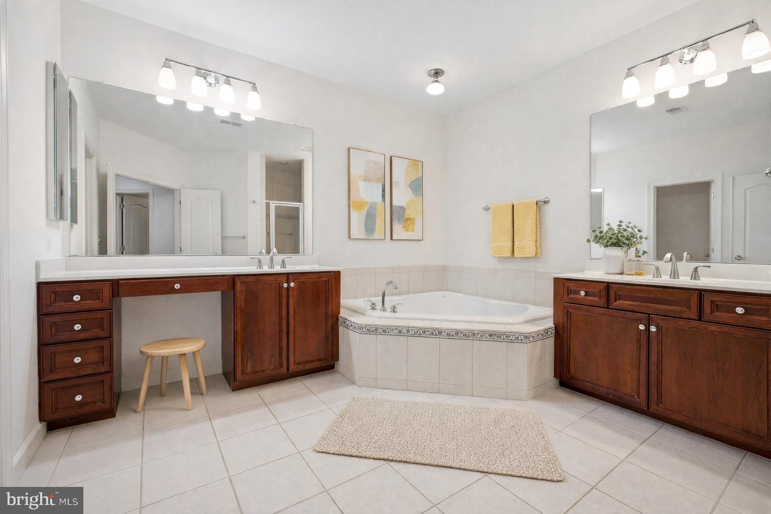 RUGBY ROAD - Residential