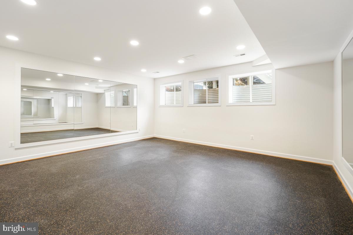 RUGBY ROAD - Residential