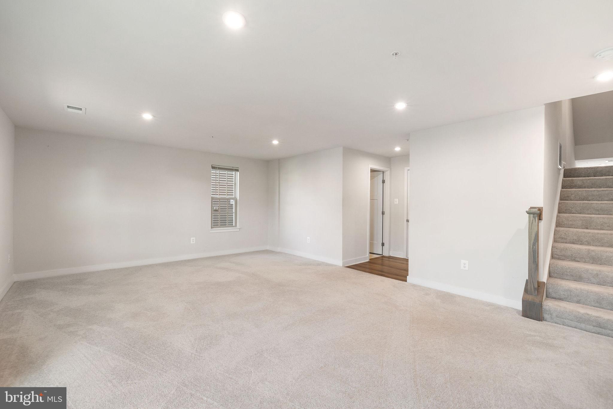 SIGNATURE CLUB - Residential Lease