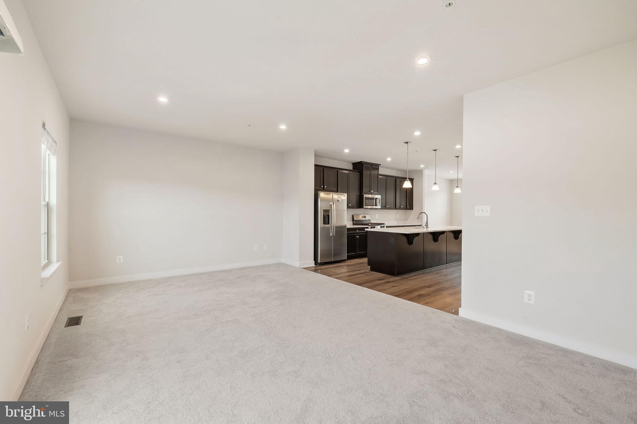 SIGNATURE CLUB - Residential Lease