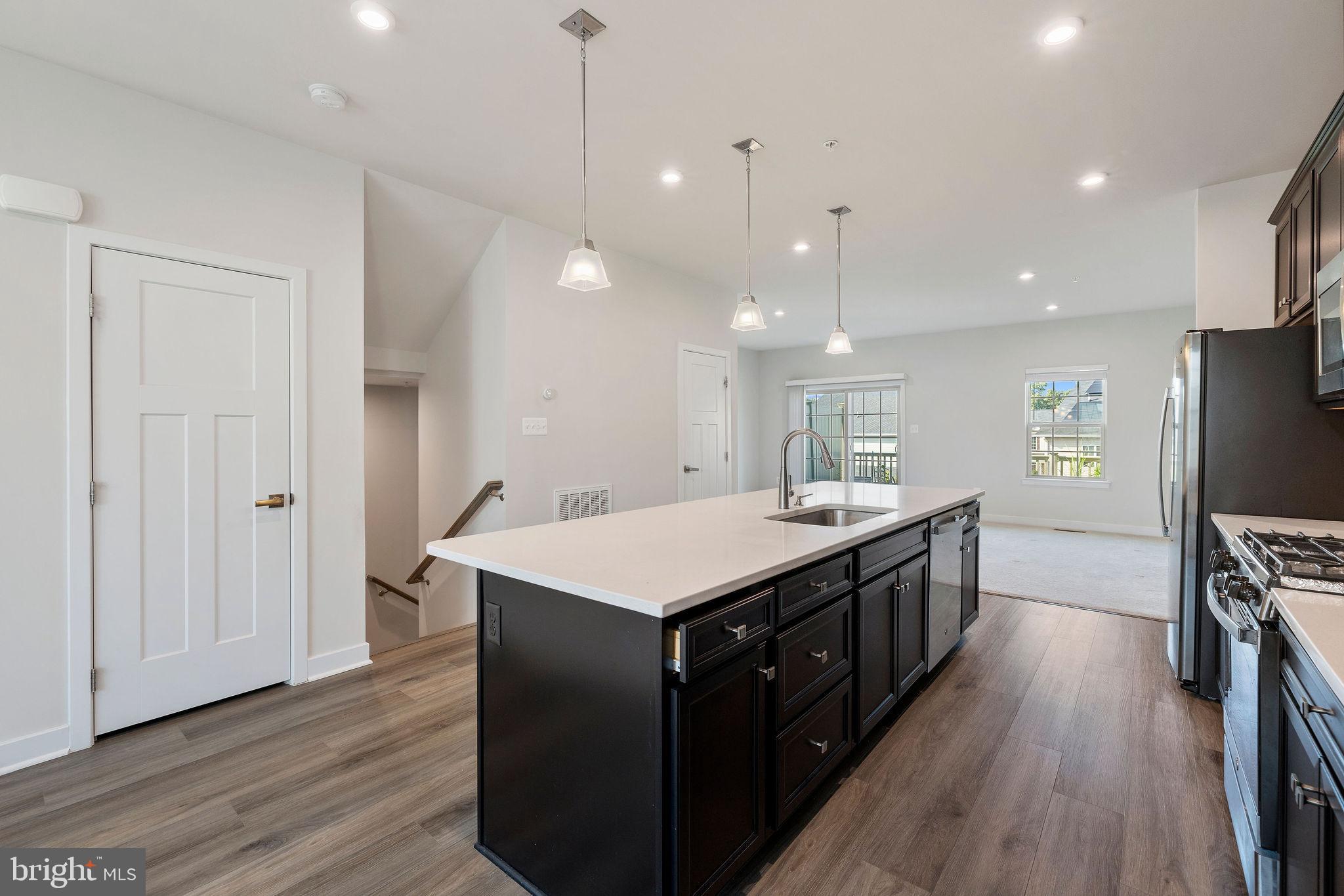 SIGNATURE CLUB - Residential Lease