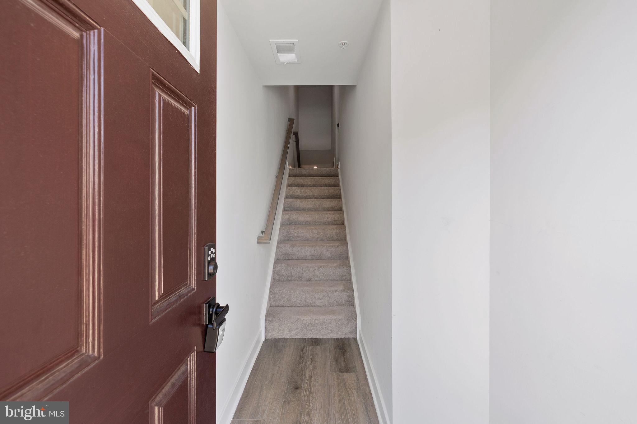 SIGNATURE CLUB - Residential Lease