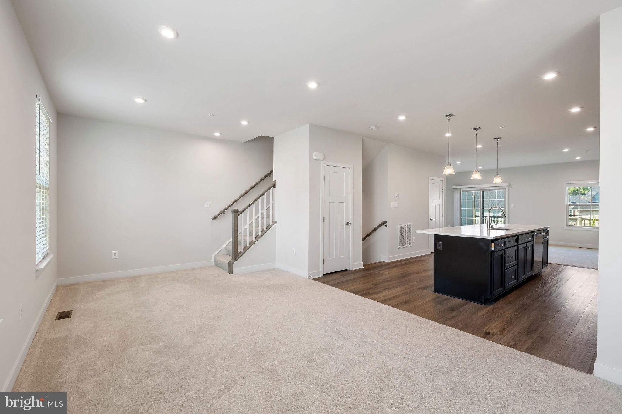 SIGNATURE CLUB - Residential Lease