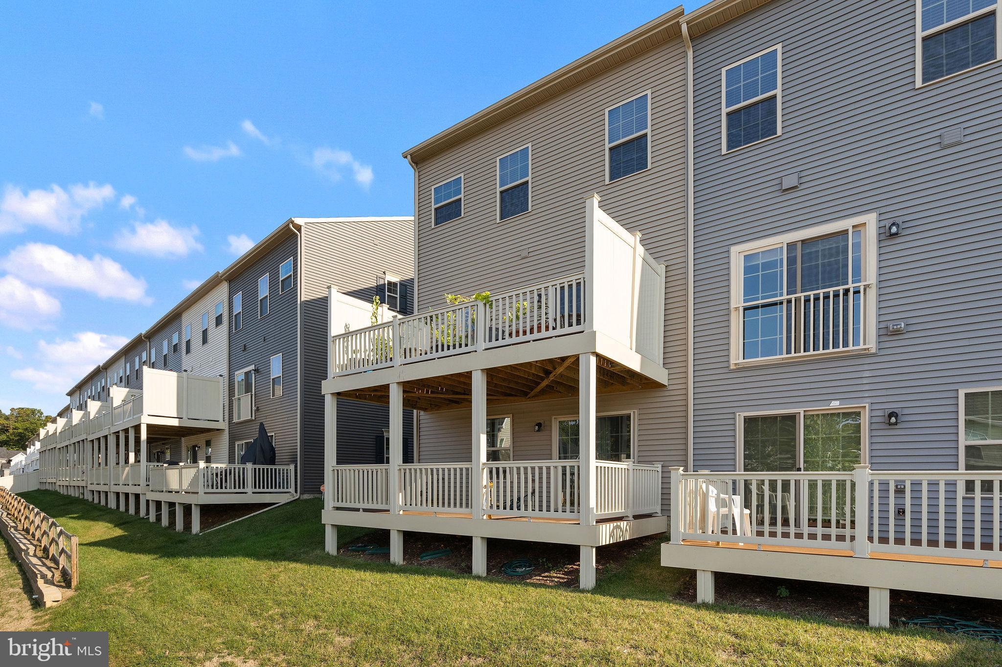 SIGNATURE CLUB - Residential Lease