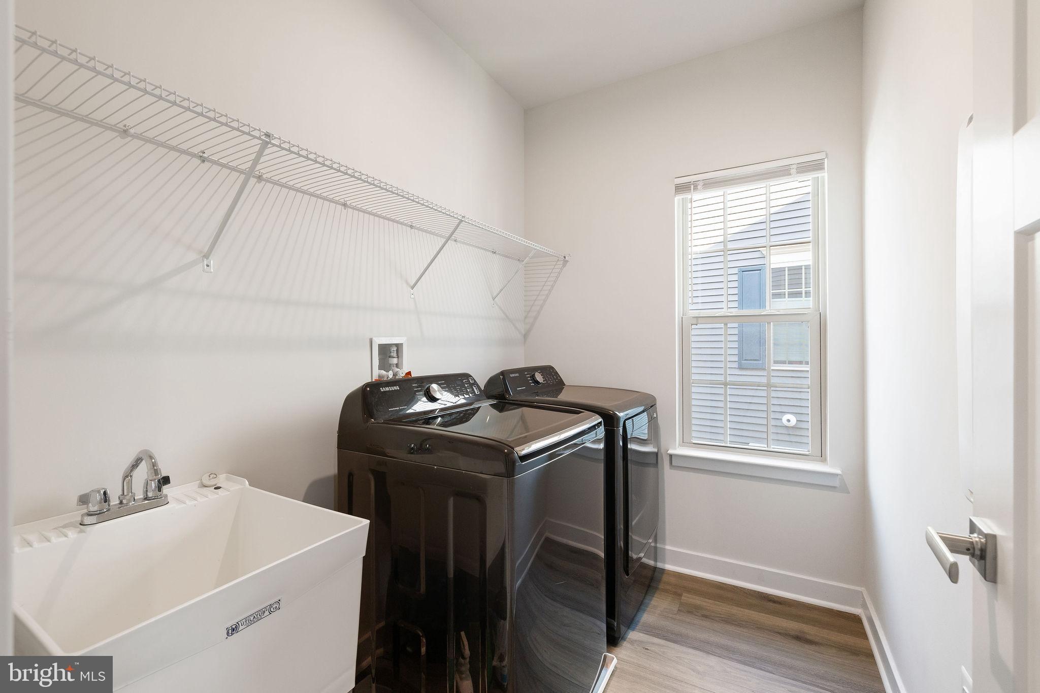 SIGNATURE CLUB - Residential Lease