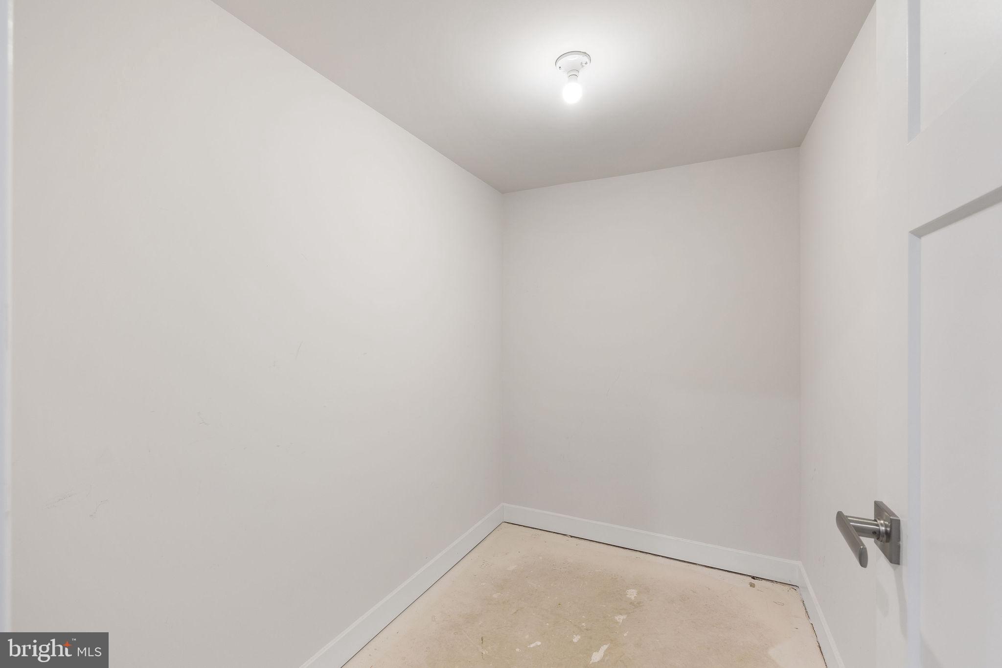 SIGNATURE CLUB - Residential Lease