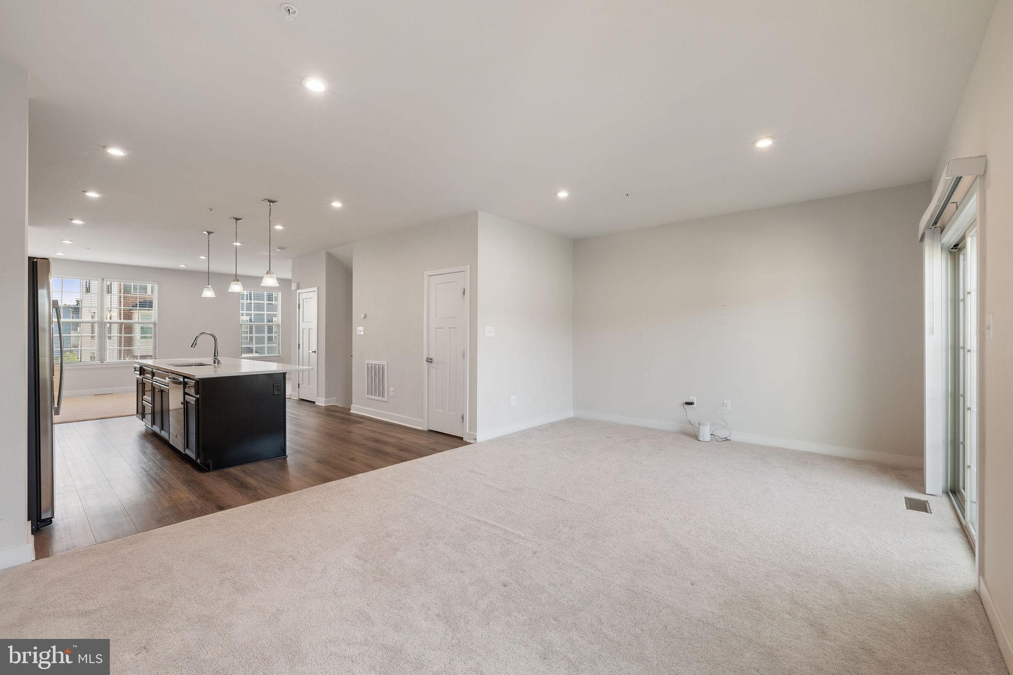 SIGNATURE CLUB - Residential Lease