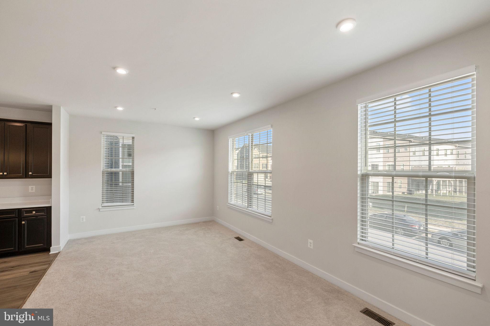 SIGNATURE CLUB - Residential Lease