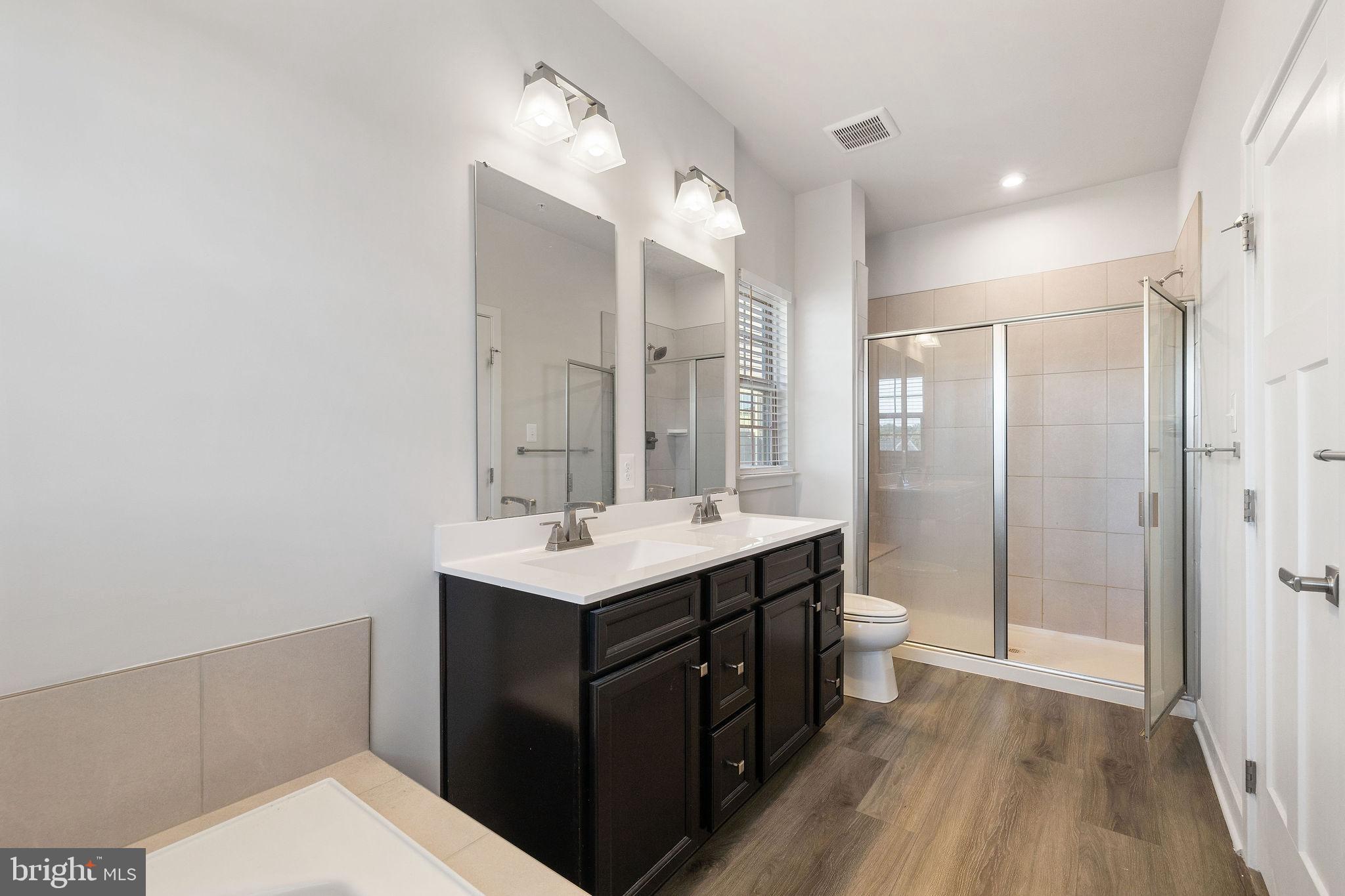 SIGNATURE CLUB - Residential Lease