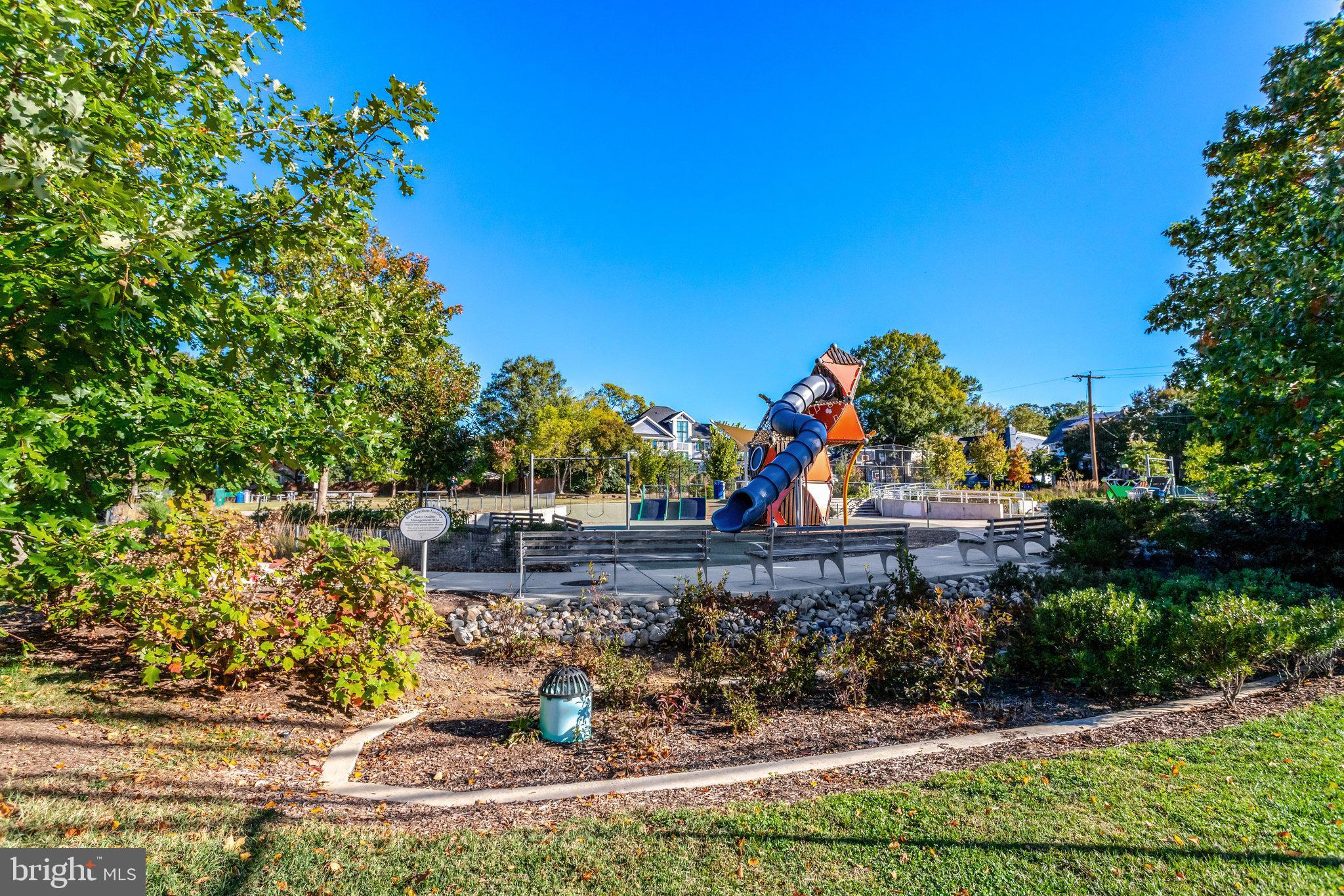 LYON PARK - Residential