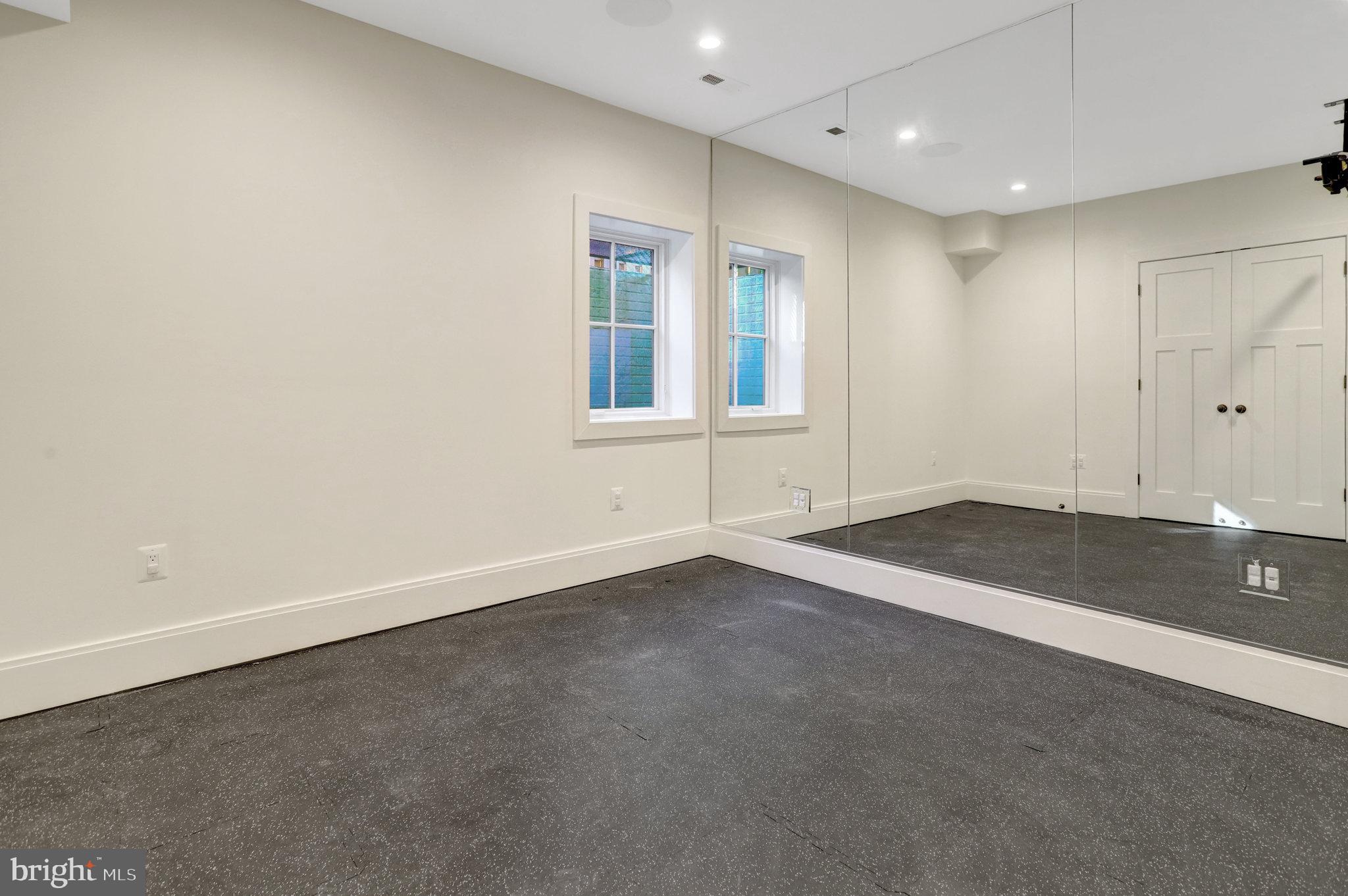 LYON PARK - Residential