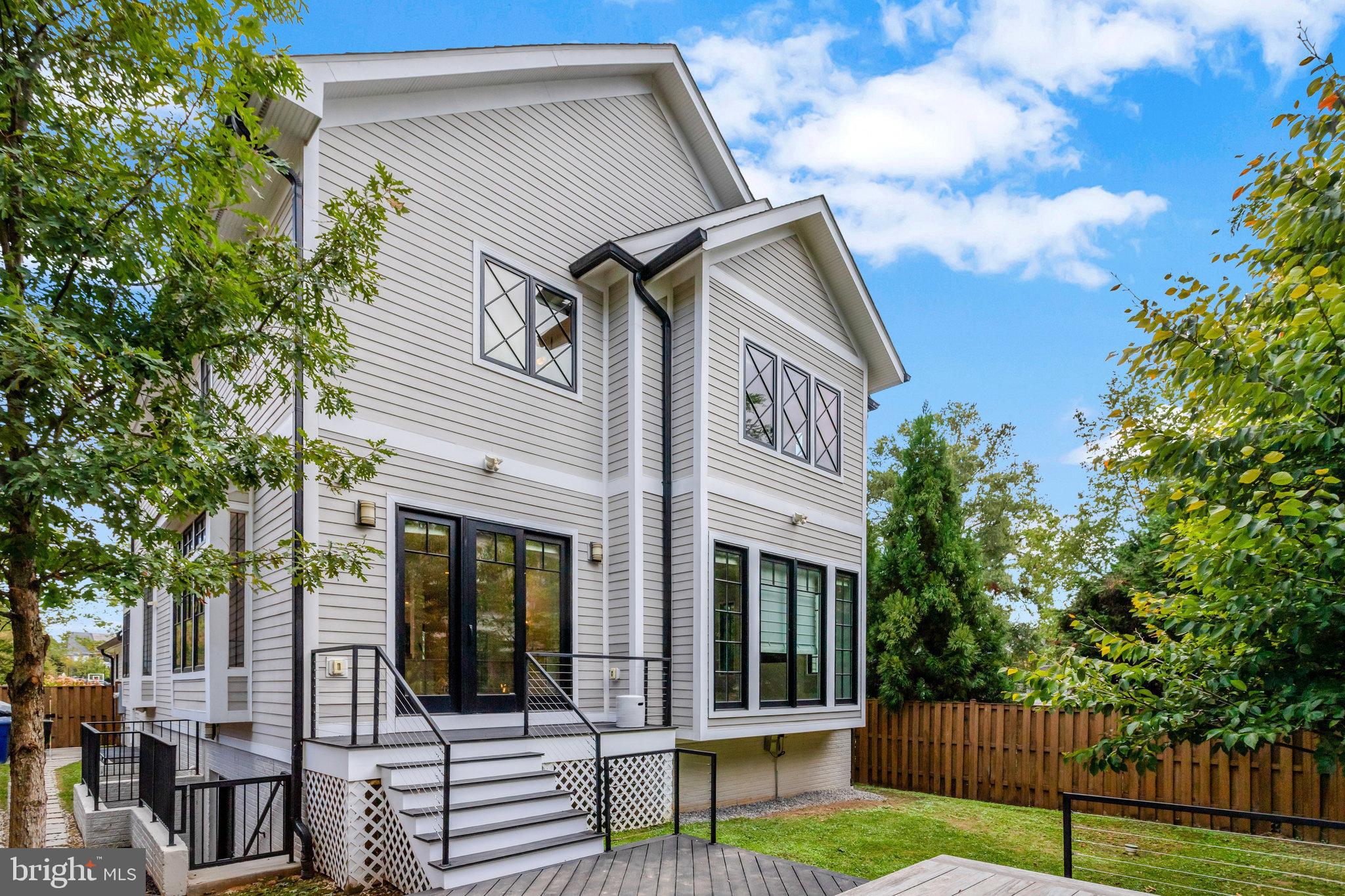 LYON PARK - Residential