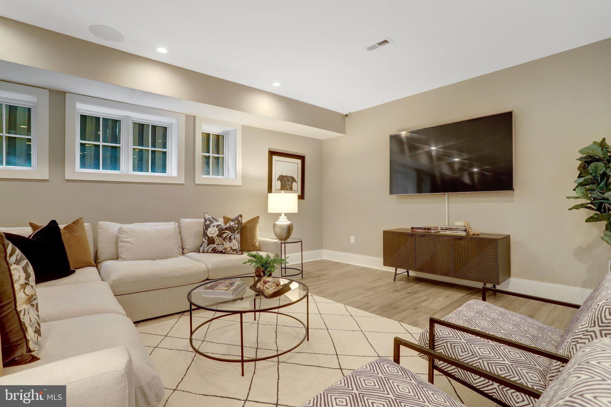 LYON PARK - Residential