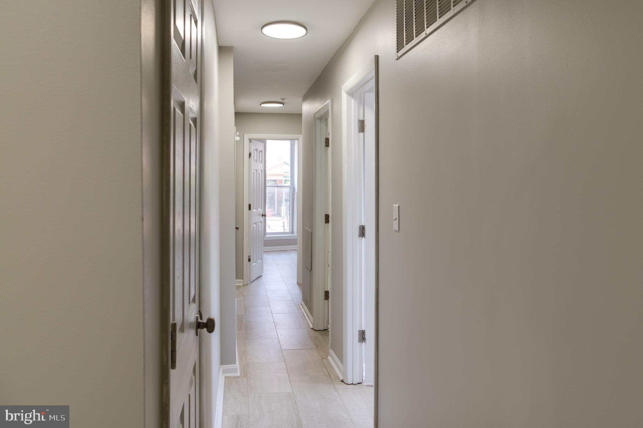 MIDWAY - Residential Lease