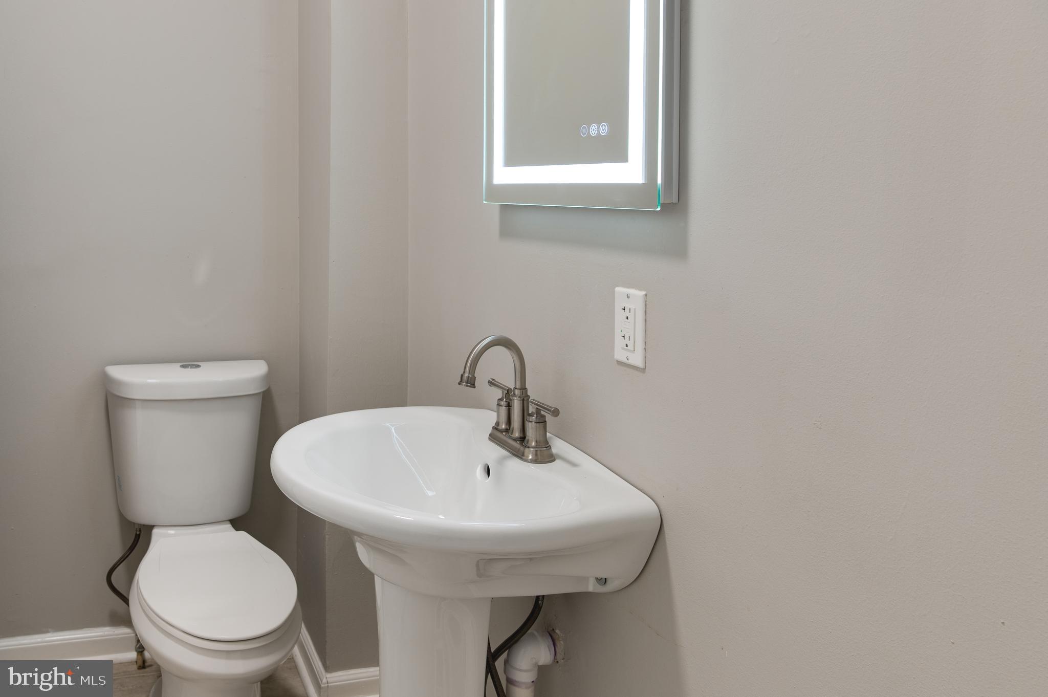 MIDWAY - Residential Lease