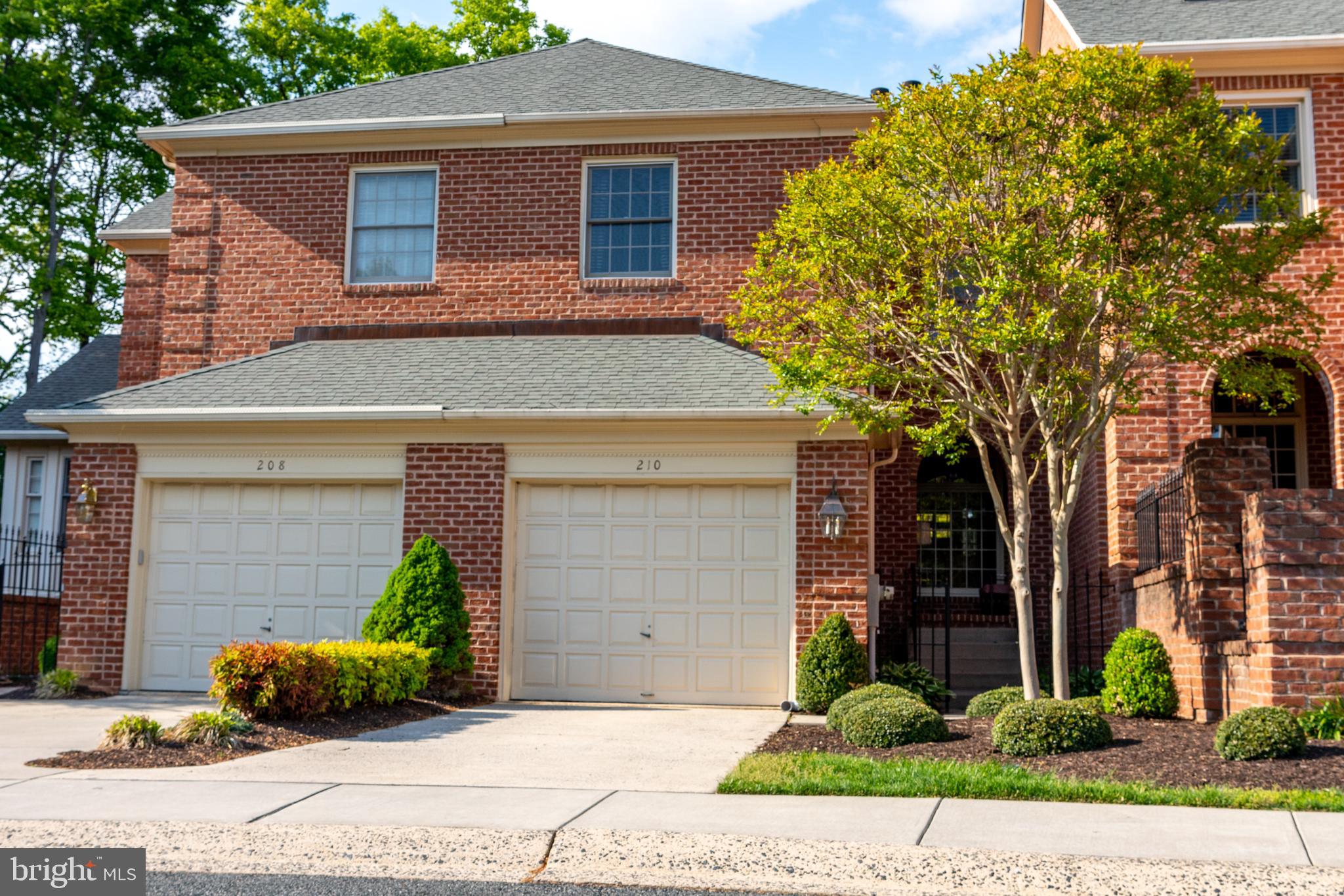 WELLINGTON WOODS - Residential Lease