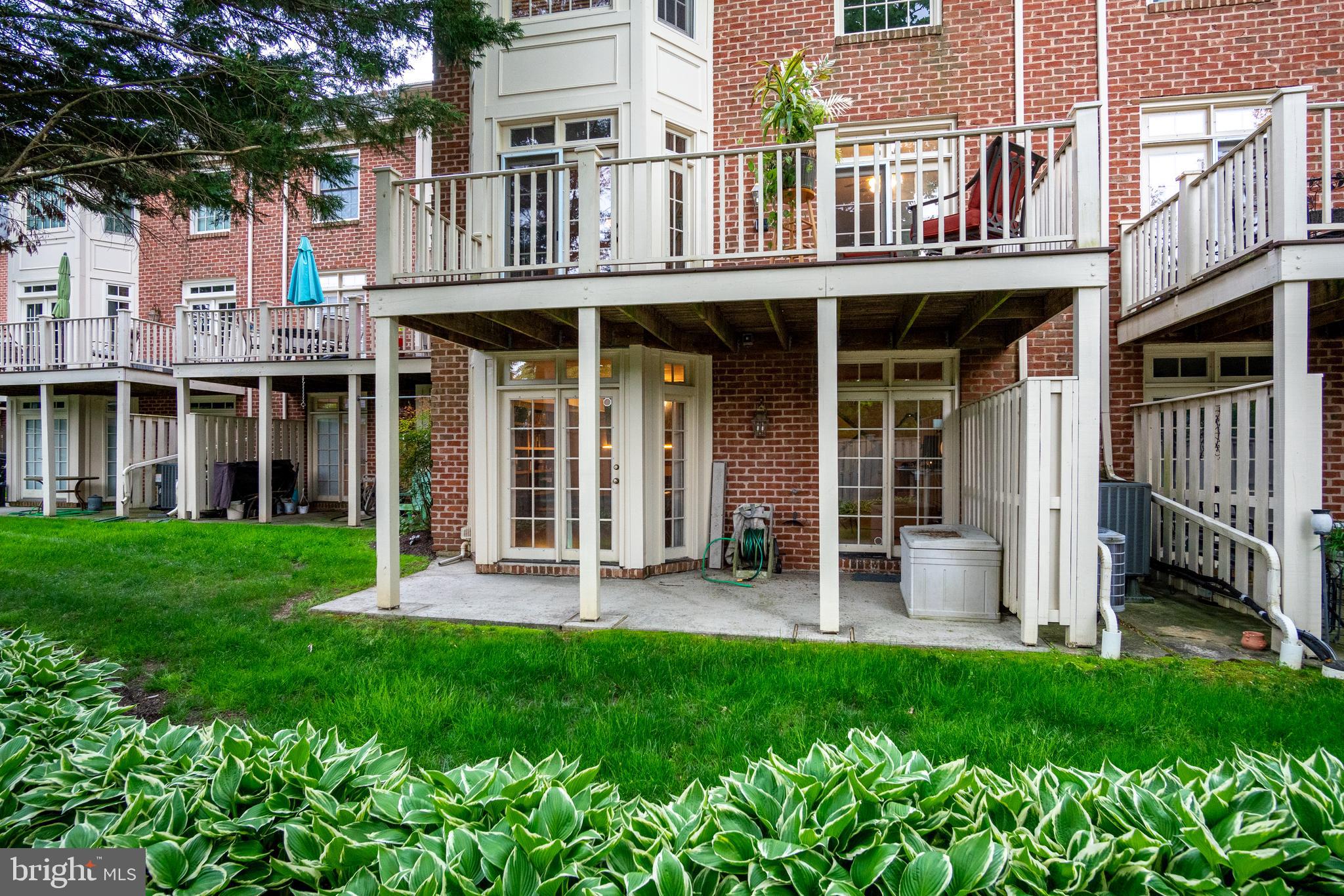 WELLINGTON WOODS - Residential Lease